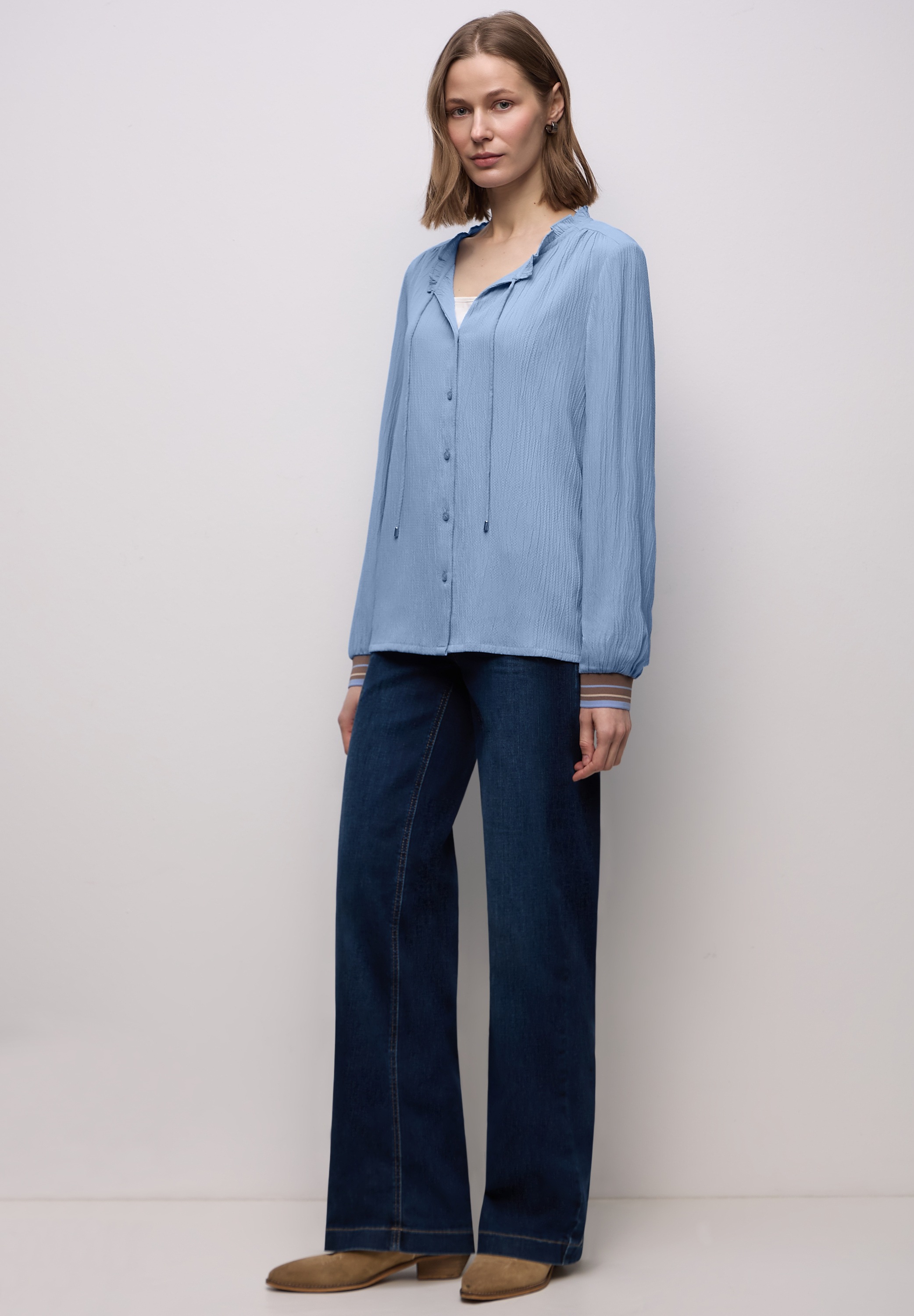 Langarmbluse STREET ONE, Damen, Gr. 46, frosted blau, Stoff, 60% Viskose, 39% Polyester, 1% Elasthan, unifarben, normal normal, Rundhals, elastischer Bund, Blusen, mit Knopfleiste 2