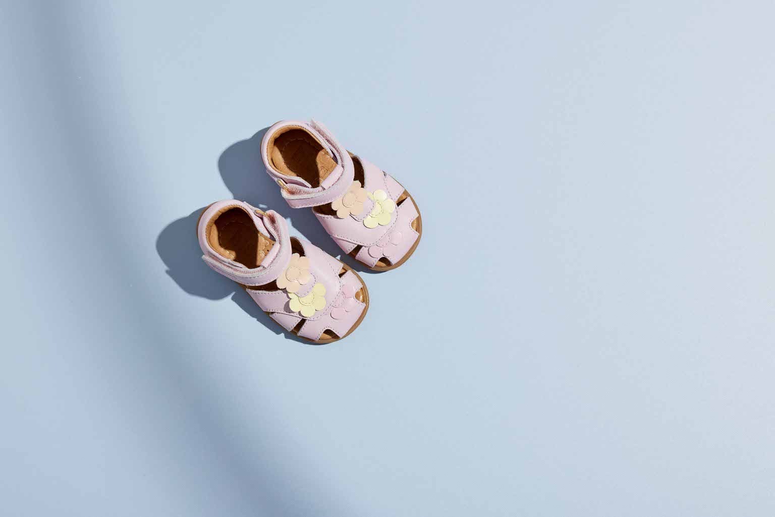 Bisgaard Sandale »oline Weite: normal«, Babyschuh, Festtagsschuh mit Klett, Größenschablone zum Download