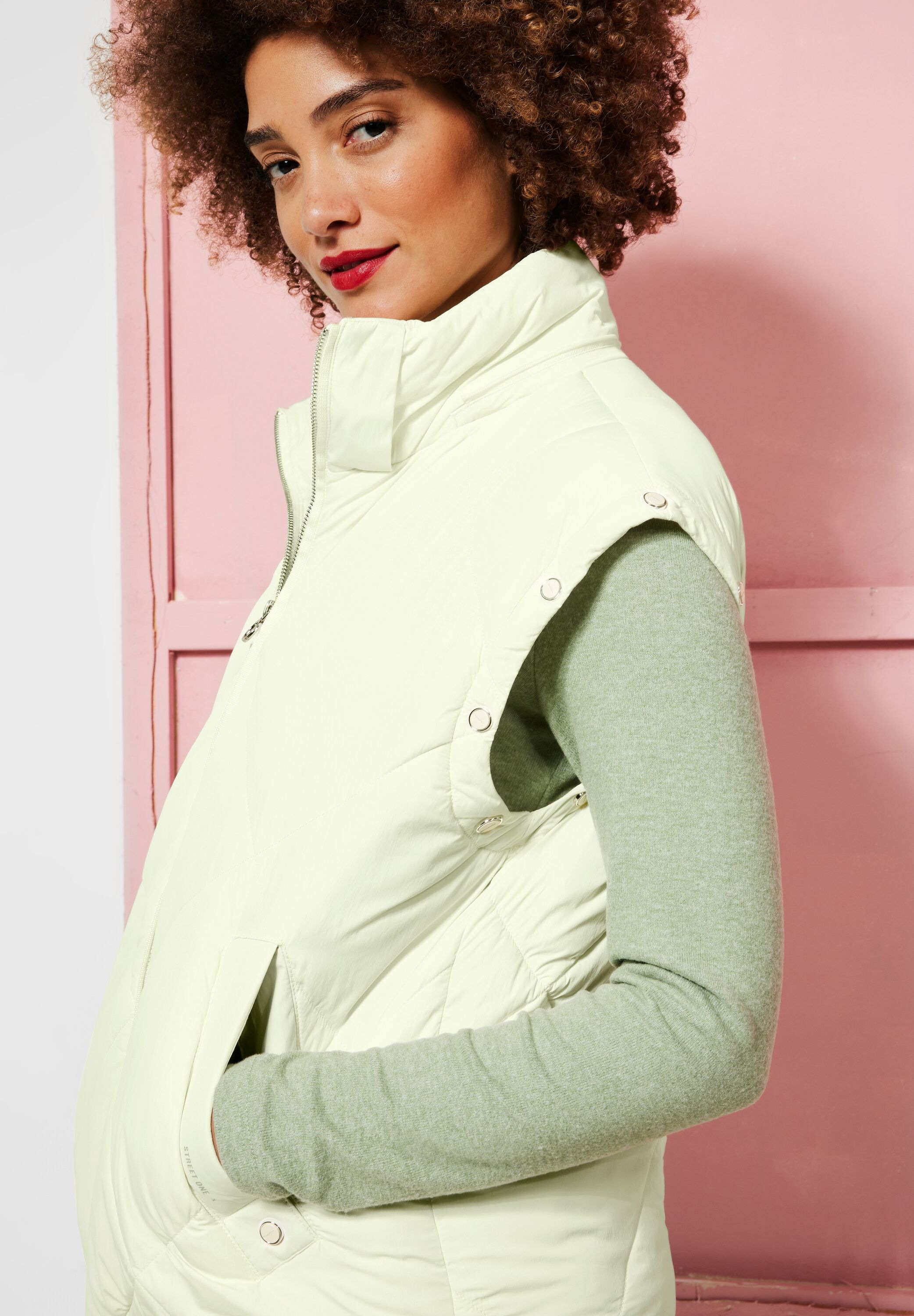 STREET ONE Winterjacke, mit Kapuze, mit abnehmbarer Kapuze
