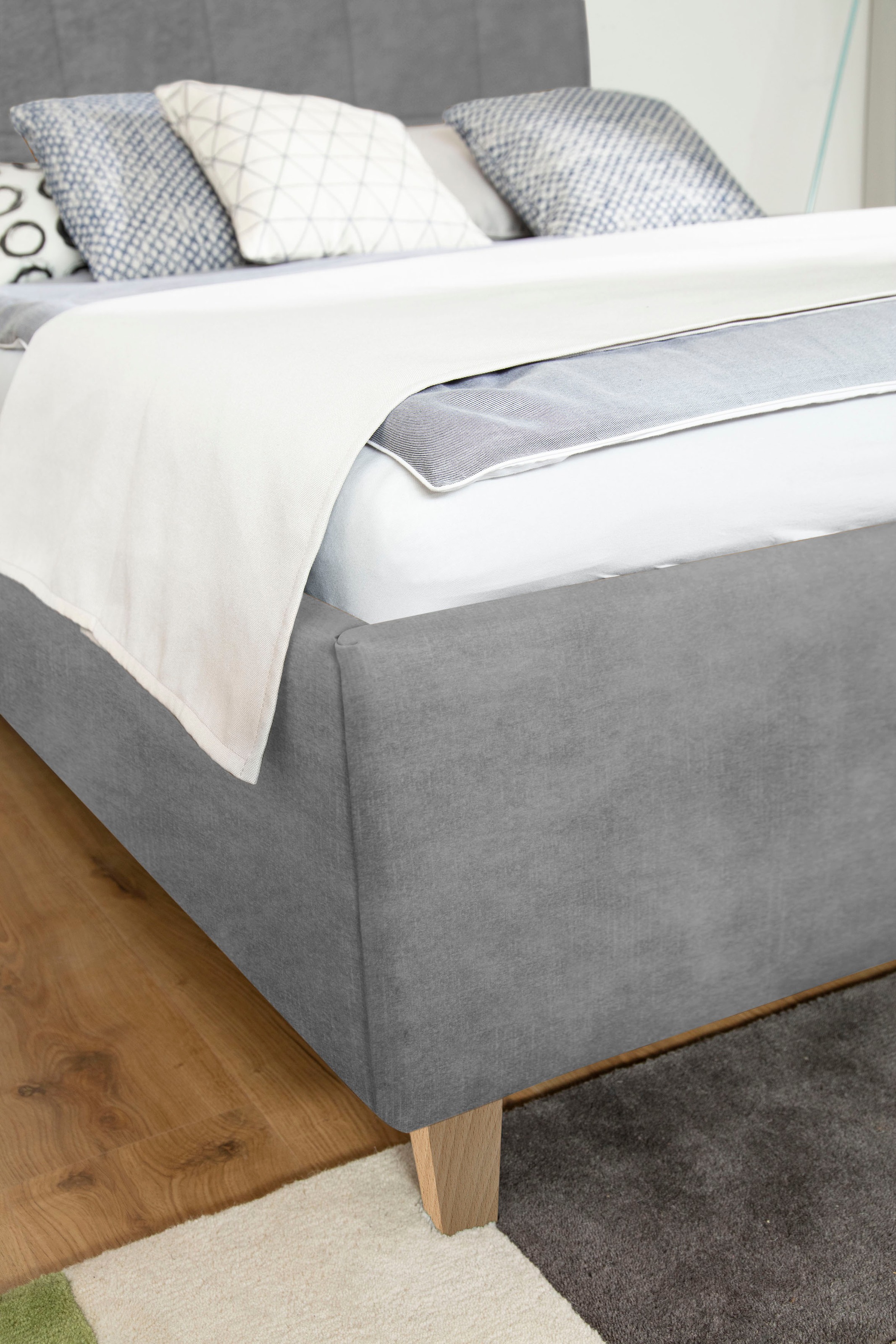 alina Polsterbett »Hakon« wahlweise mit Matratze und Lattenrost, Füße in Buche natur