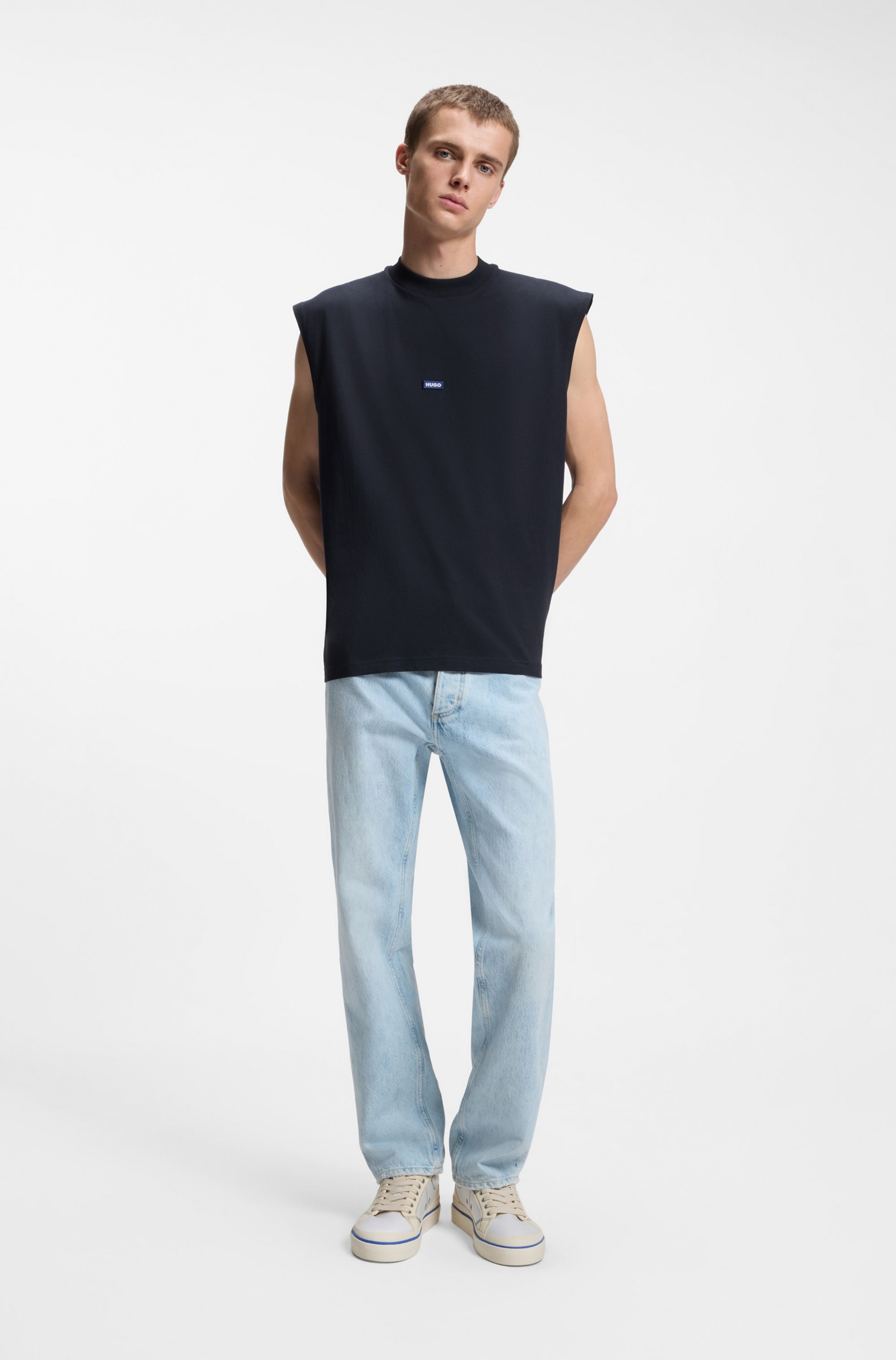 Thumbnail - HUGO Blue T-Shirt "Navertz" mit Hugo-Label