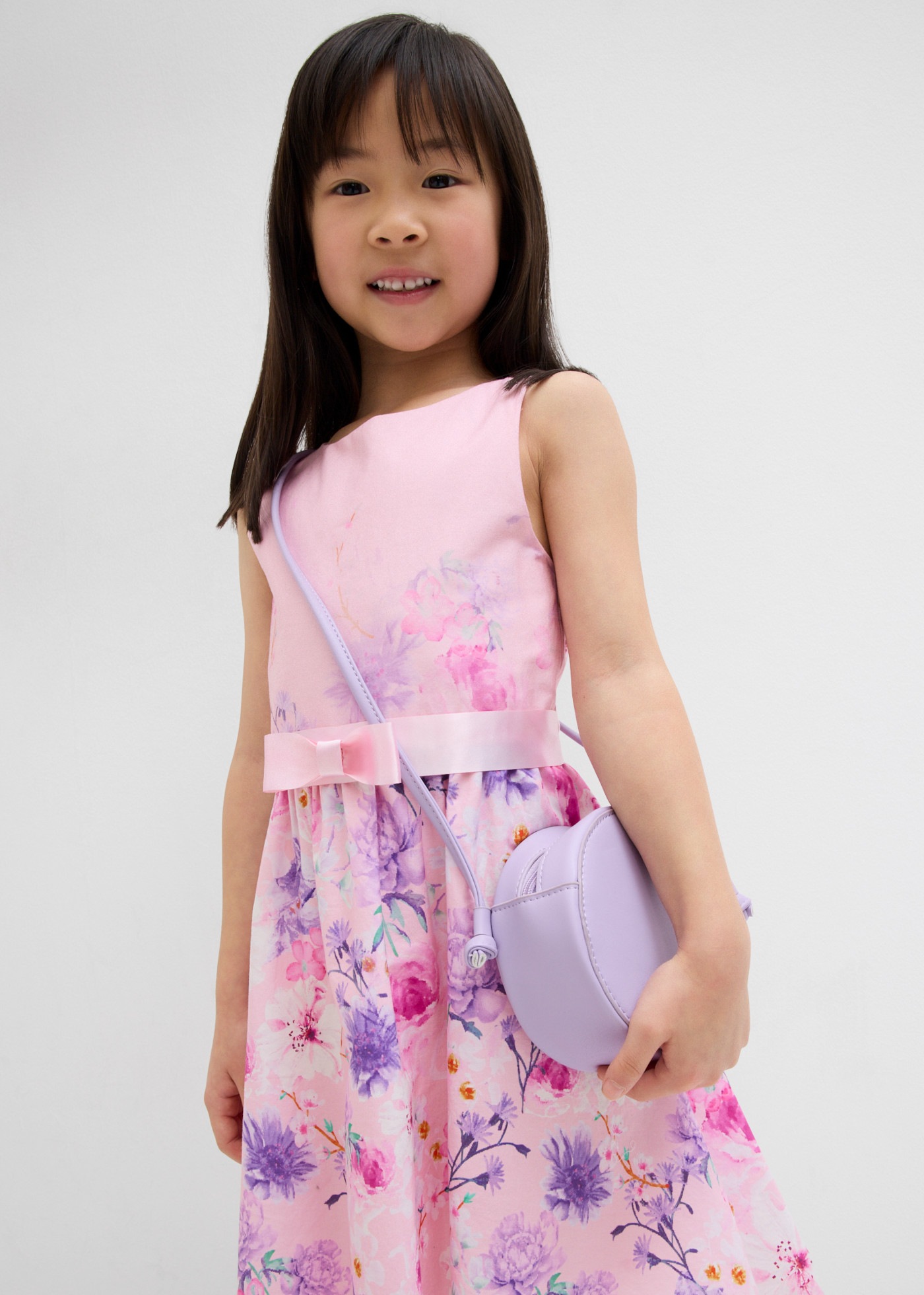 bonprix Midikleid regular fit, aus Baumwolle, festlicher Stil, mit Blumendruck, ärmellos