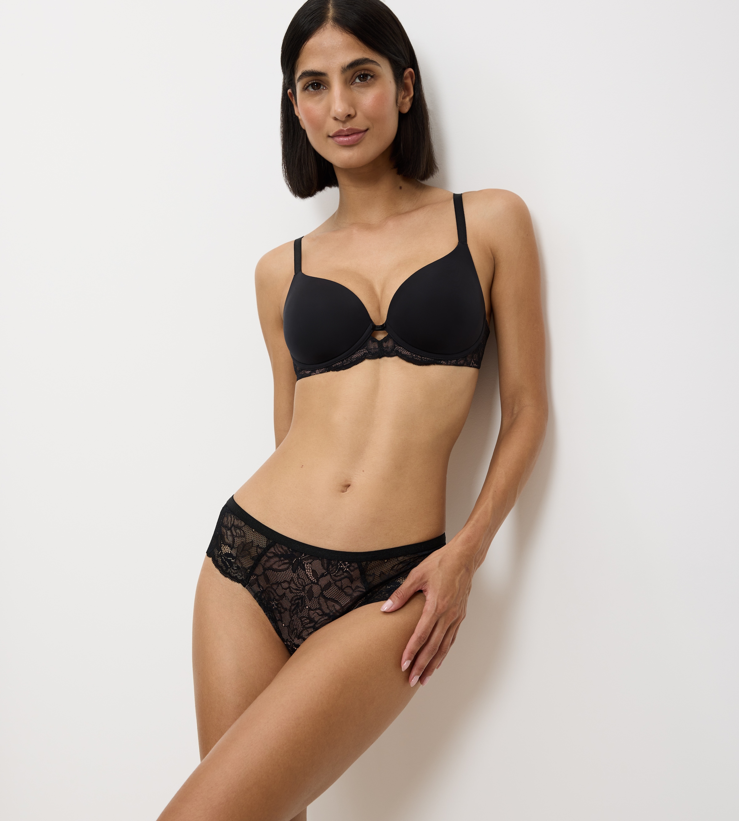 Triumph Bügel-BH »Amourette Charm WHP01« mit Stretch-Spitze und nahtlos vorgeformten Cups