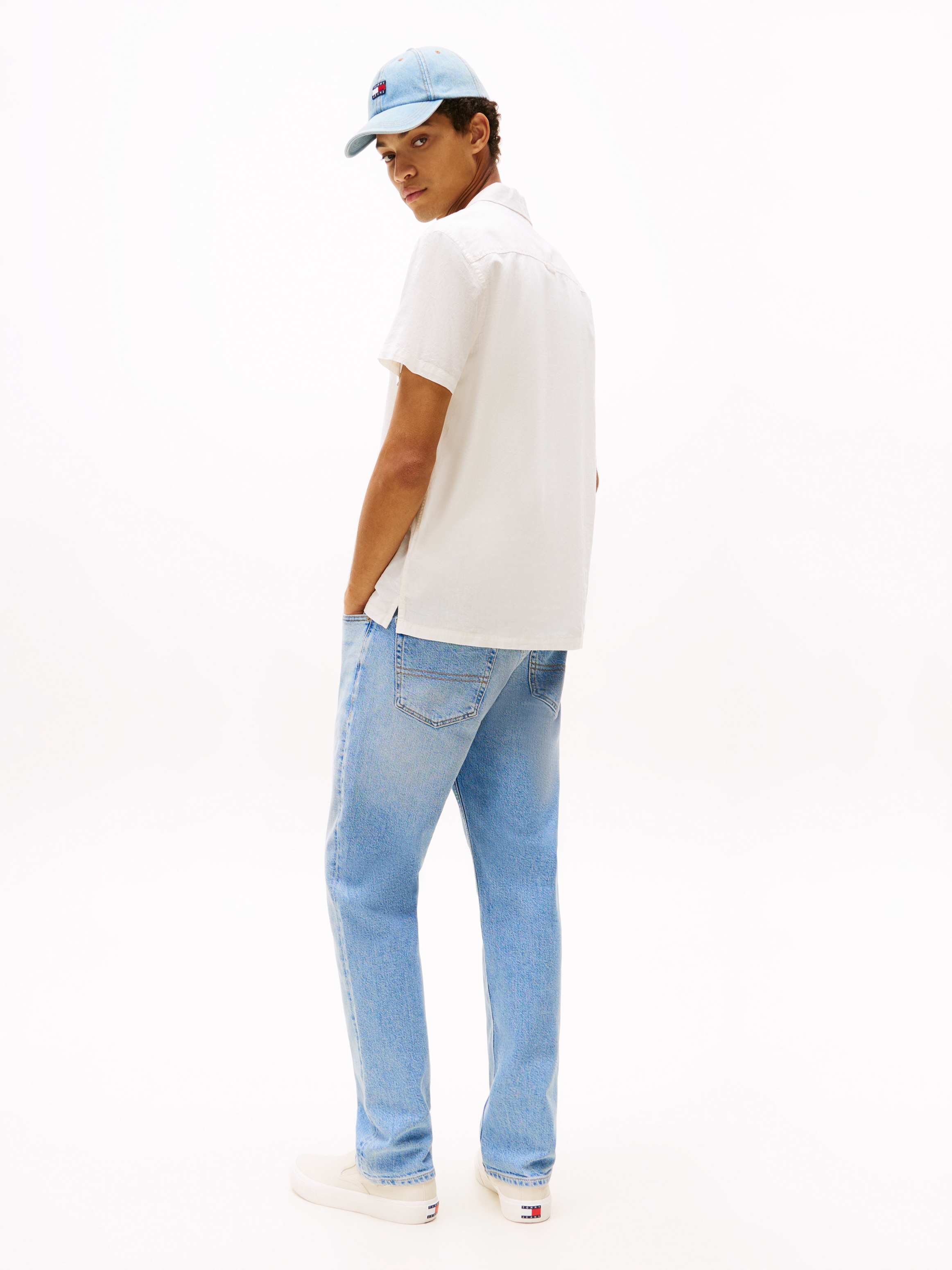 Tommy Jeans Plus Kurzarmhemd »TJM LINEN BLEND CAMP SS EXT«, Mit V-Ausschnitt