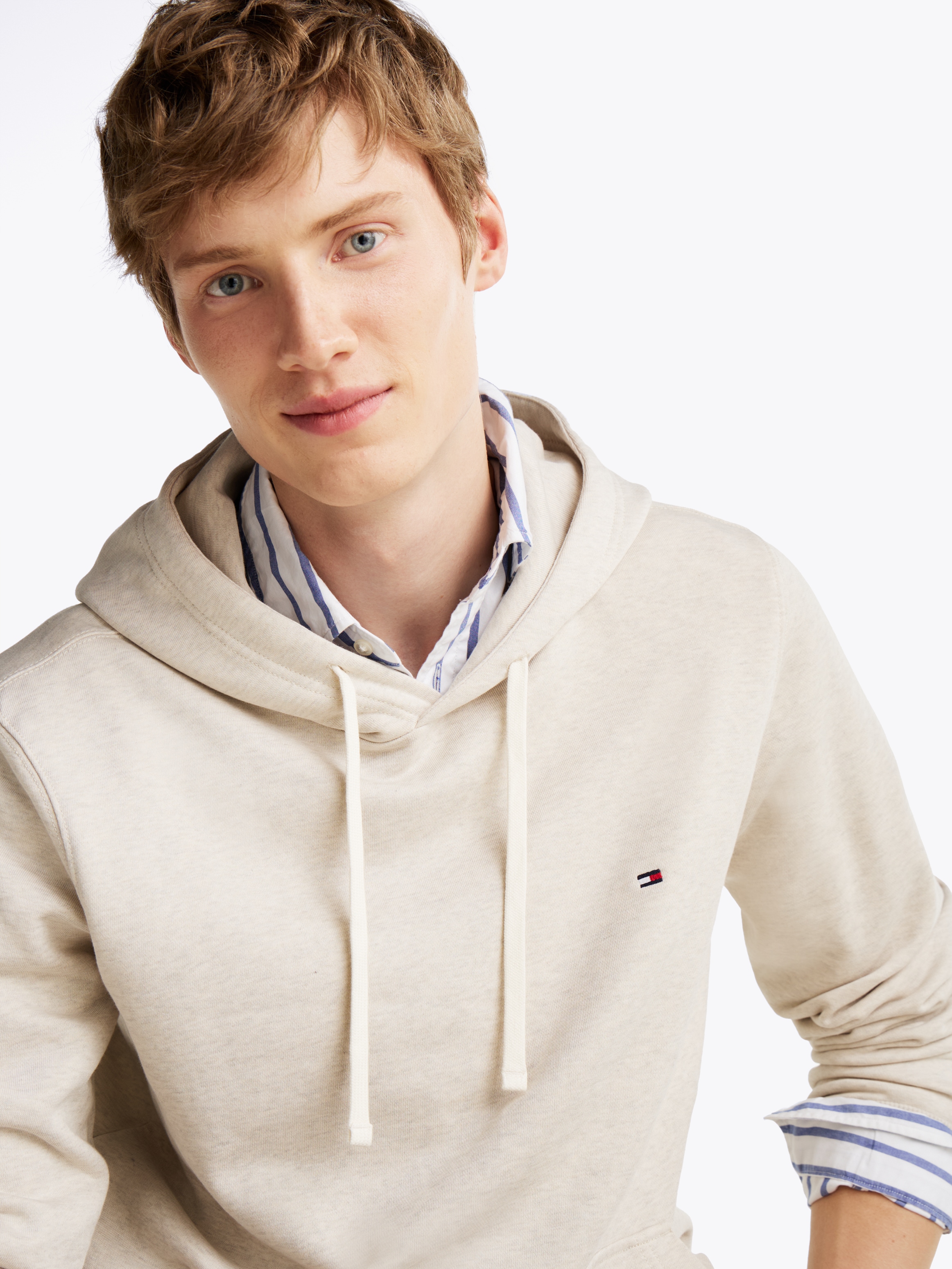 Tommy Hilfiger Hoodie »ESSENTIAL TERRY«, mit Tunnelzug und Flag-Stickerei
