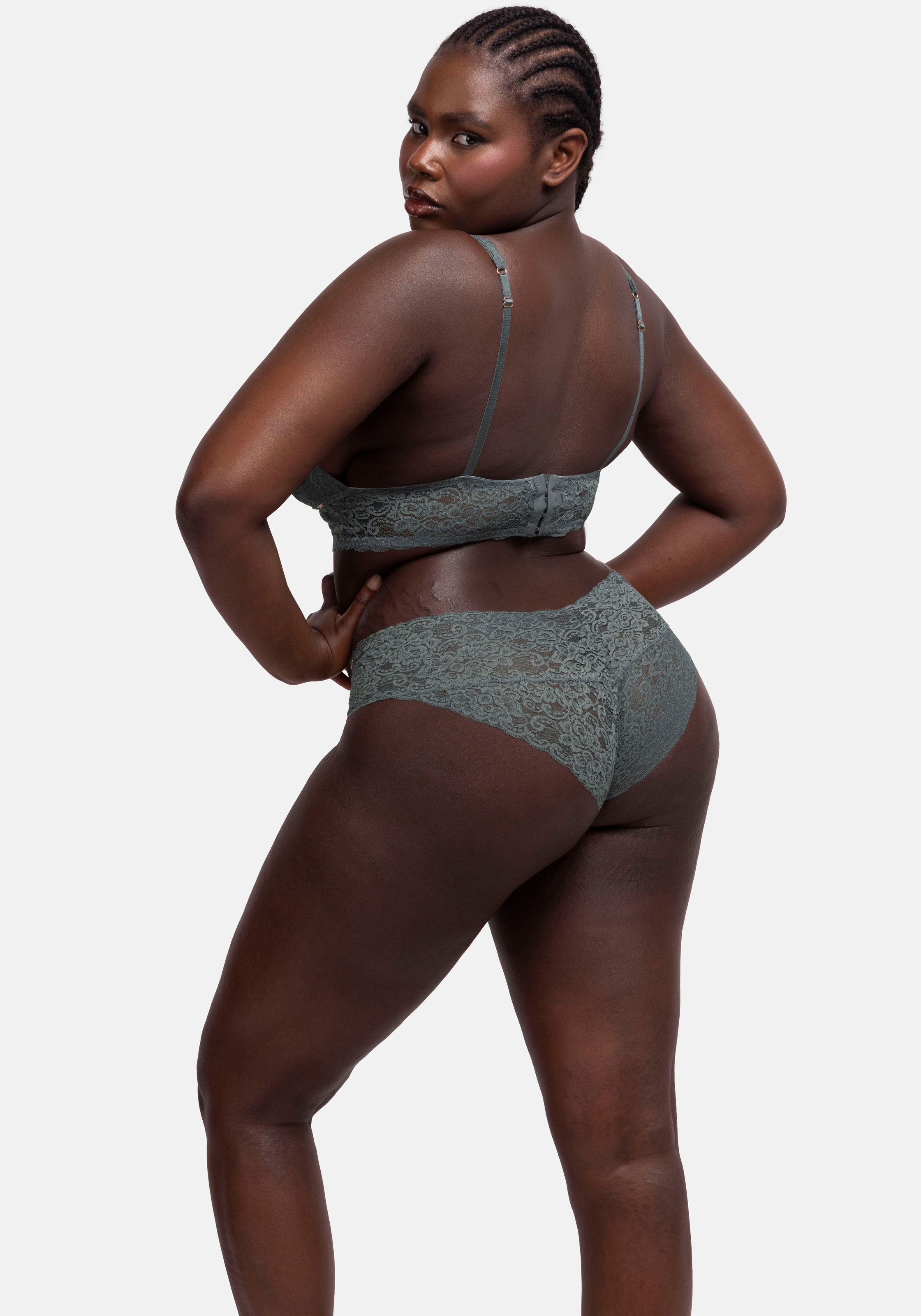 Dorina Slip »Lana«, (3er Pack), florale Spitze