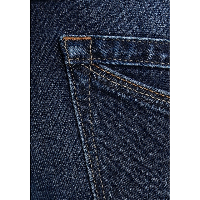 Herrlicher Straight-Jeans »RAYA«, mit seitlichen Keileinsätzen für eine  streckende Wirkung für bestellen | BAUR
