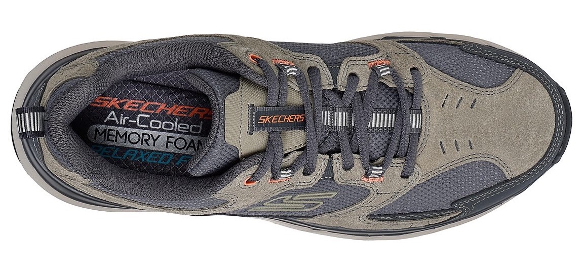 Skechers Sneaker »SKECHERS D'LUX PRO«, Schnürschuh mit rutschhemmender Goodyear Laufsohle