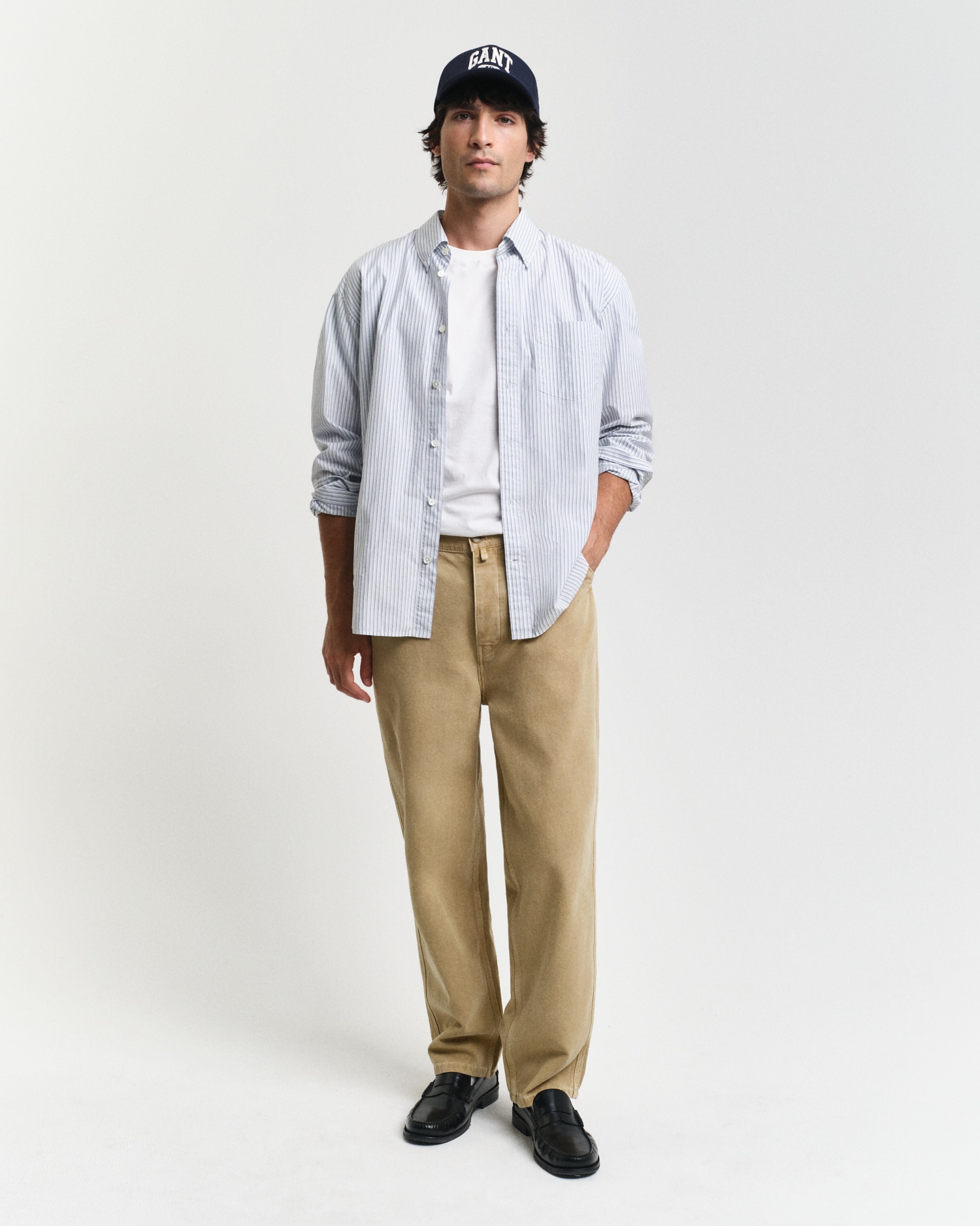 Gant T-Shirt »SLIM SHIELD SS T-SHIRT«, mit Logostickerei auf der Brust