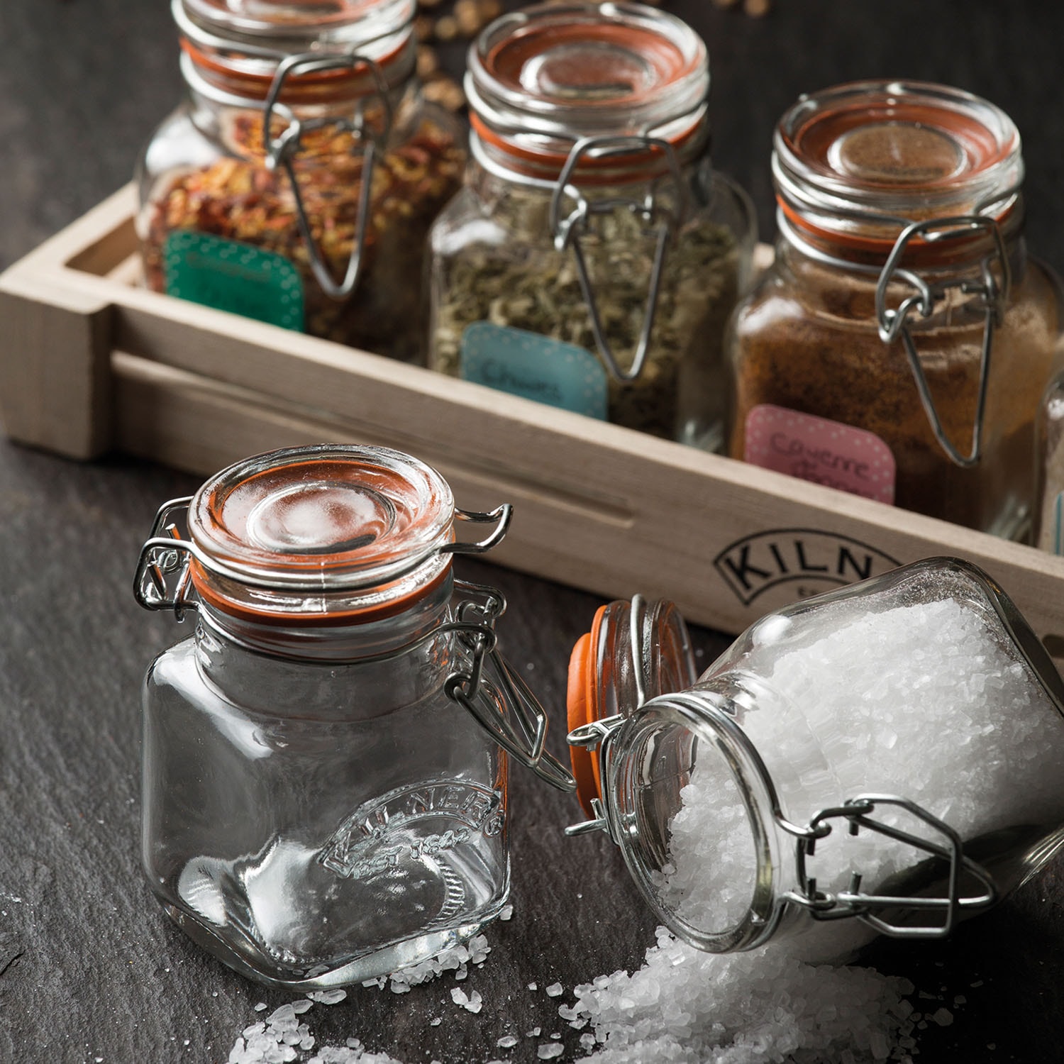 KILNER Gewürzbehälter, (Set, 7 tlg.), Holzkasten, 6 x 70 ml, geeignet für Kräuter und Gewürze