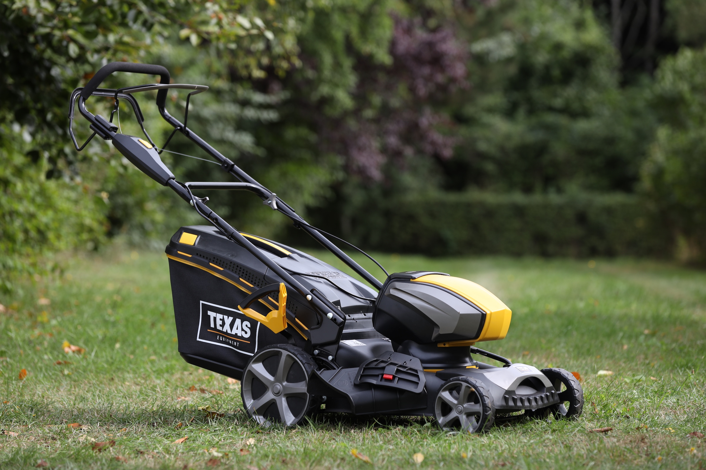 Texas Akkurasenmäher »4640TR/LI«, mit 2xAkku 40V/2,5Ah und Ladegerät, mit Radantrieb