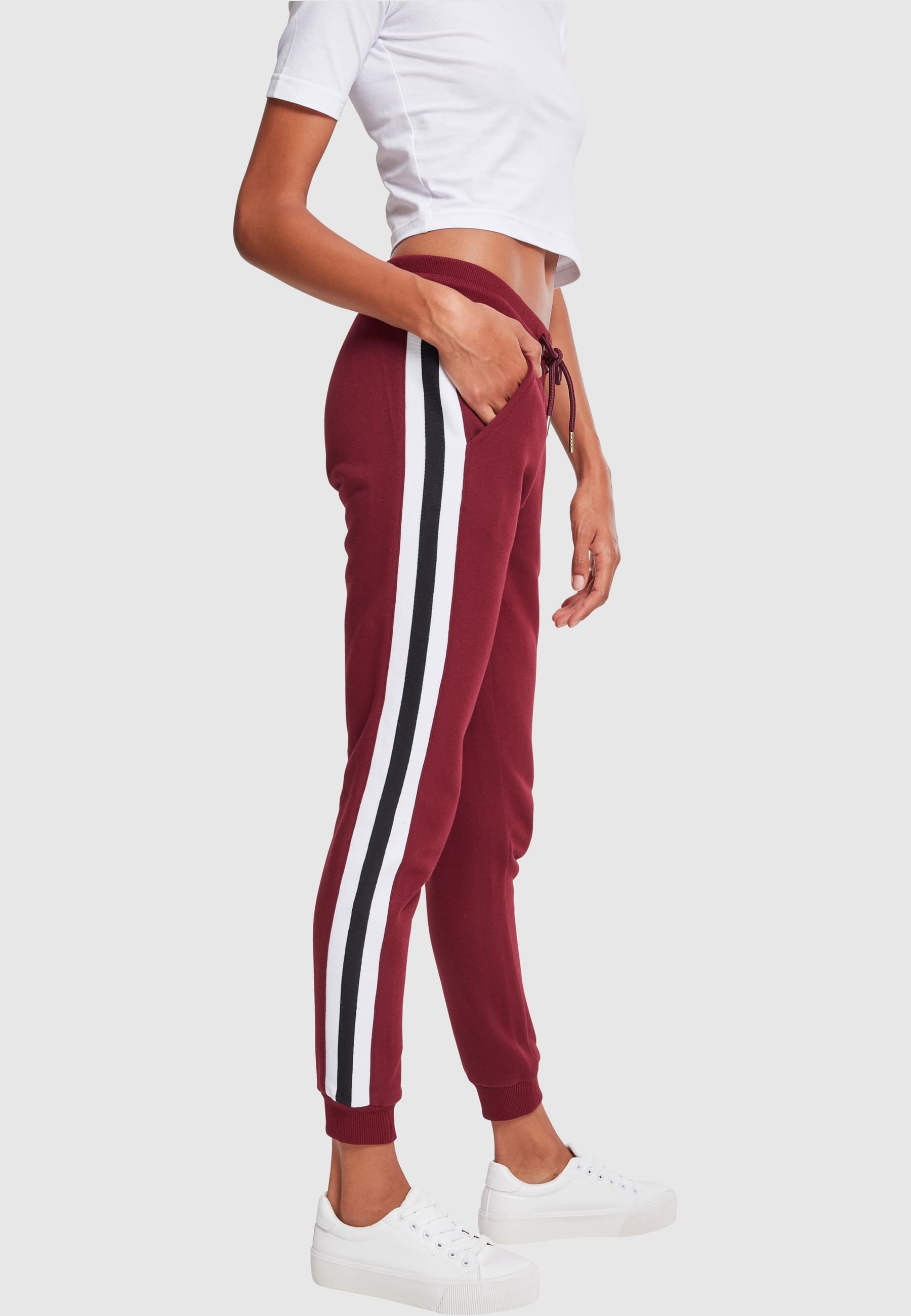 URBAN CLASSICS Jogginghose »Urban Classics Damen Ladies College Contrast Sweatpants«, (1 tlg.)