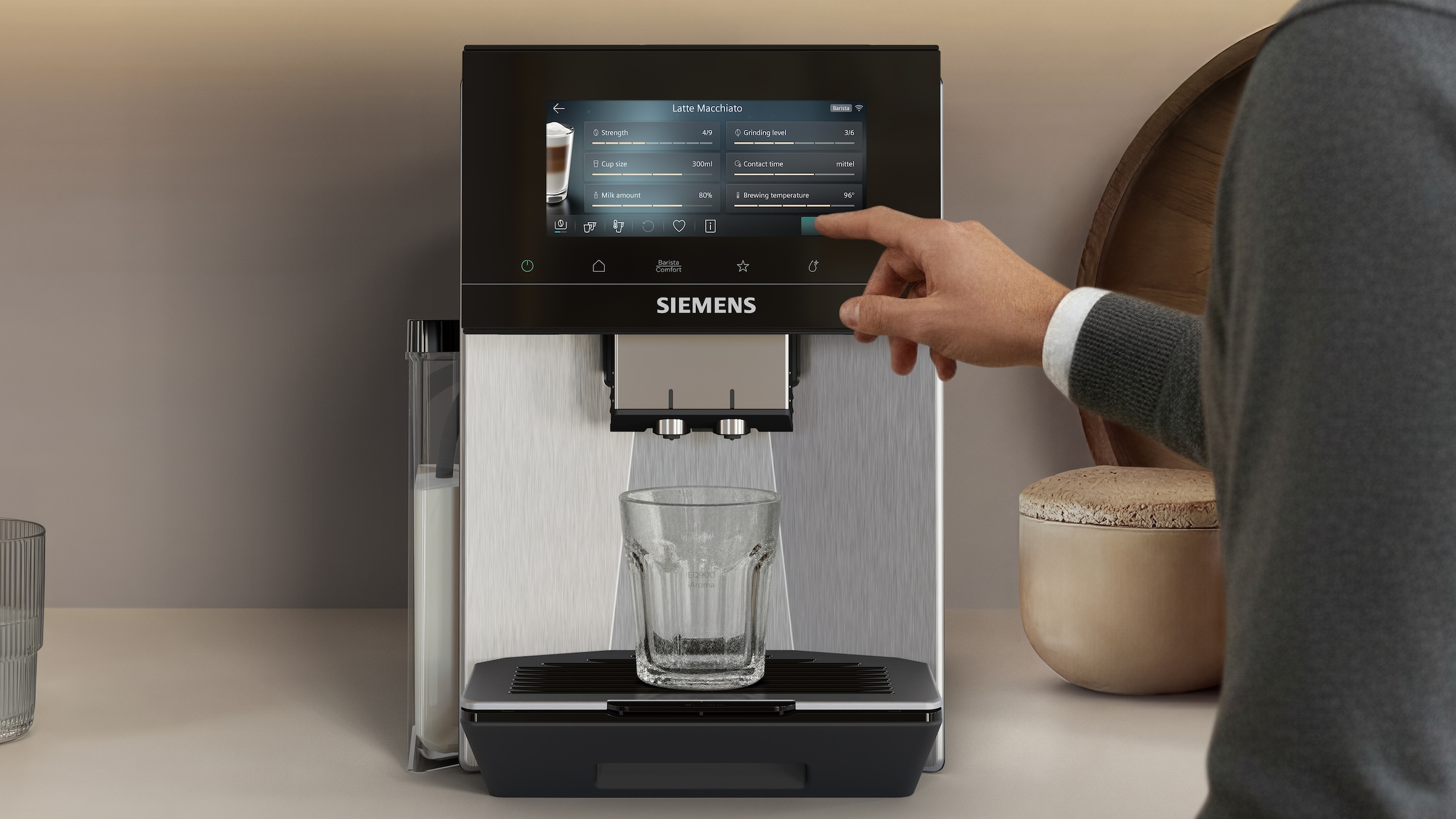 SIEMENS Kaffeevollautomat »EQ900 TQ927E03, 2 Bohnenbehälter, 41 versch. Getränke, XL-Getränke« farbiges 6.8'' TFT-Display, individuelle Aromaeinstellung, Edelstahl