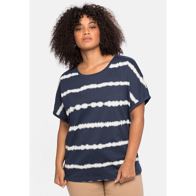Schultern »Große Batik-Look, T-Shirt Sheego | BAUR kaufen für im Größen«, überschnittene