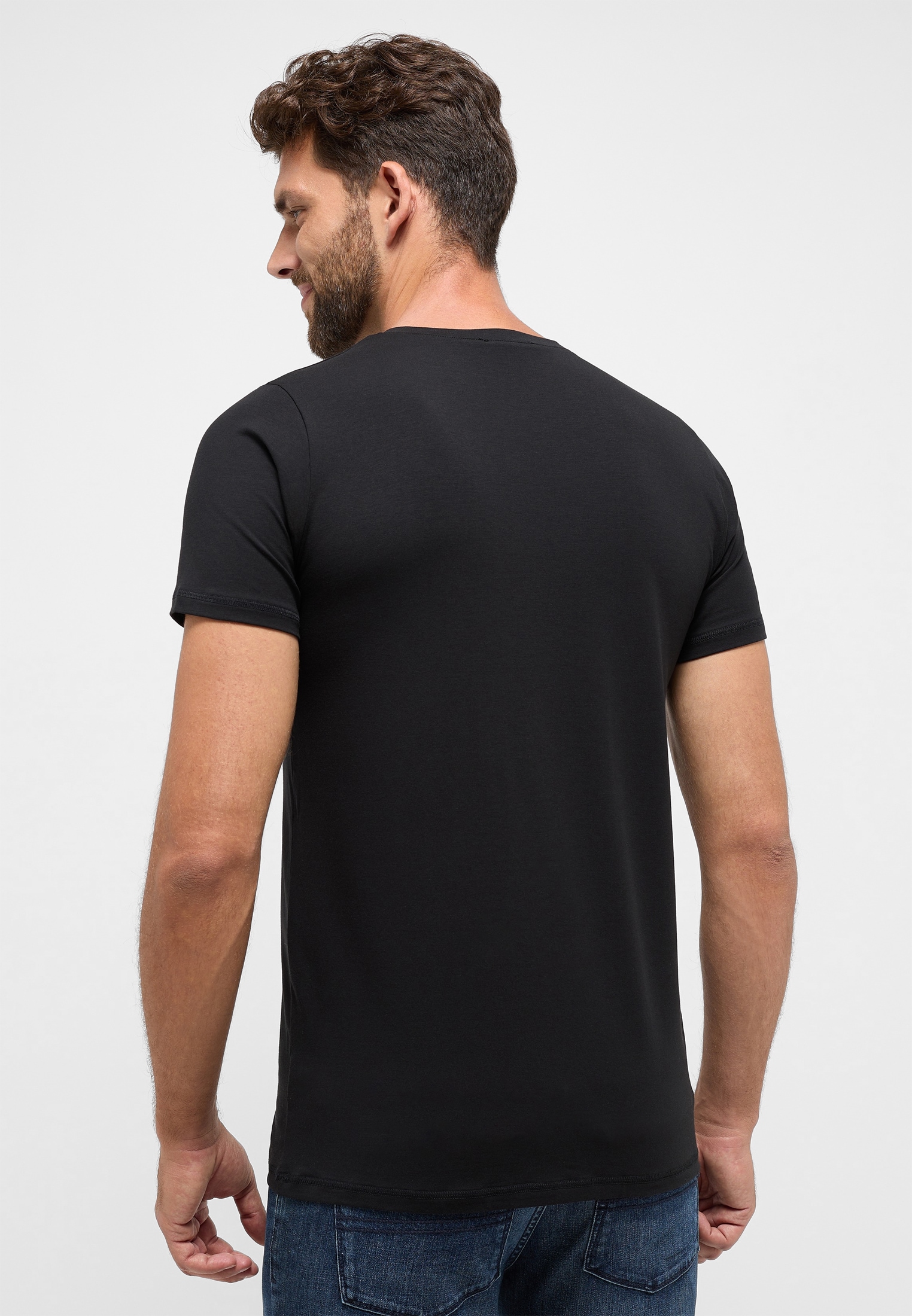 Eterna V-Shirt