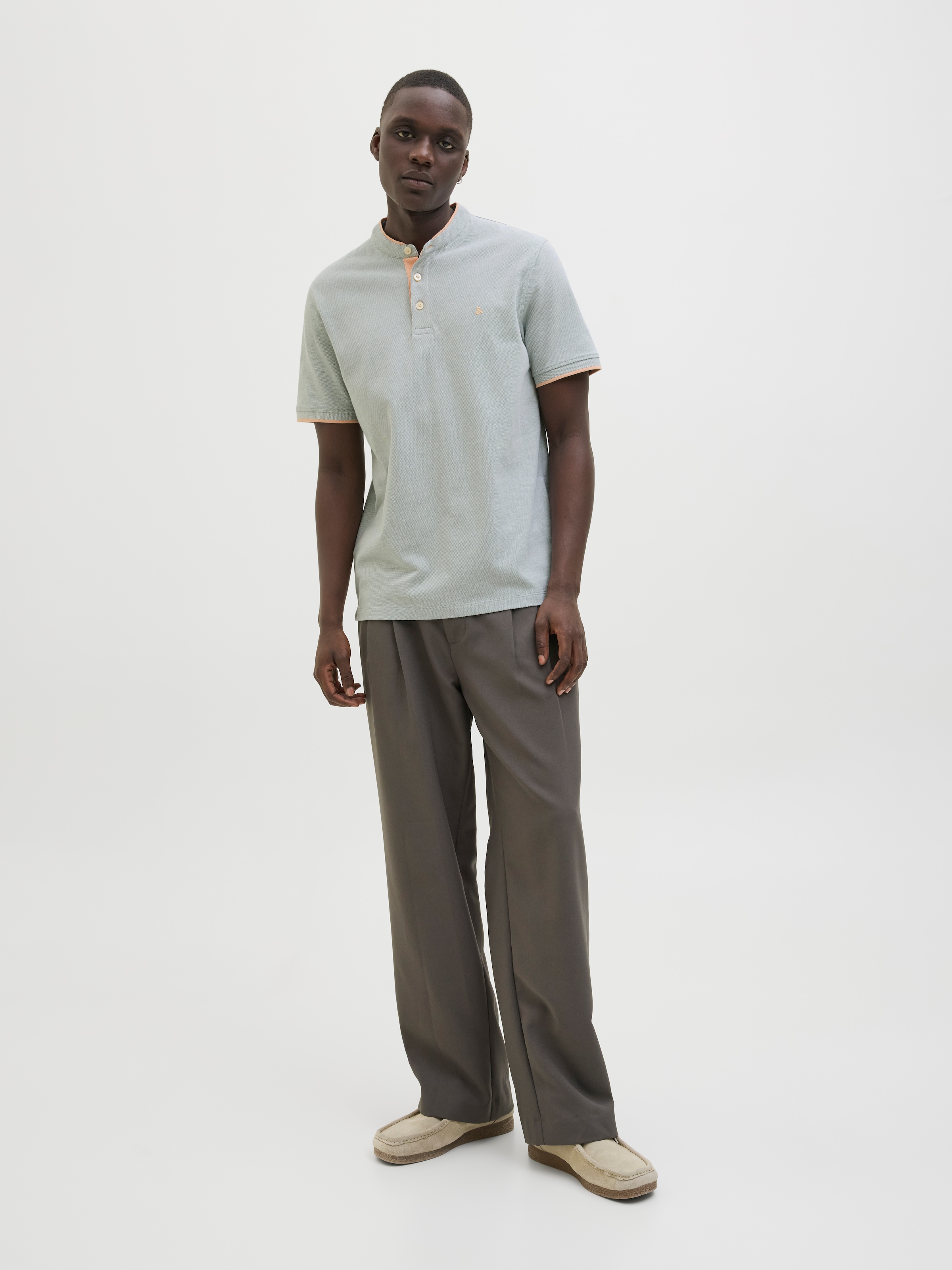 Jack & Jones Poloshirt »JJEPAULOS MAO POLO«, mit Logo Stickerei