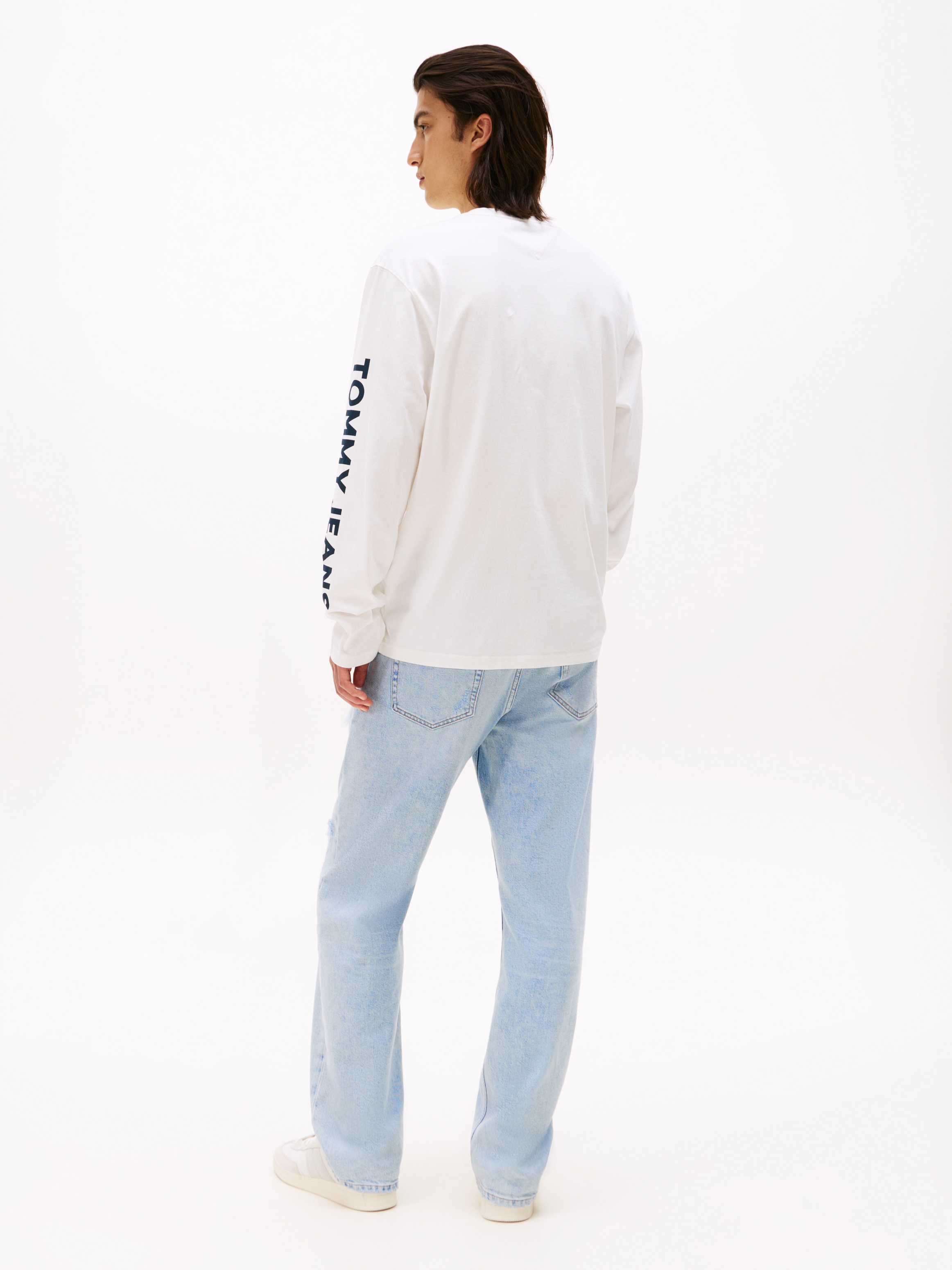 Tommy Jeans Langarmshirt »Classic Relaxed Fit«, Rundhals, Jersey, großes Logo am Ärmel