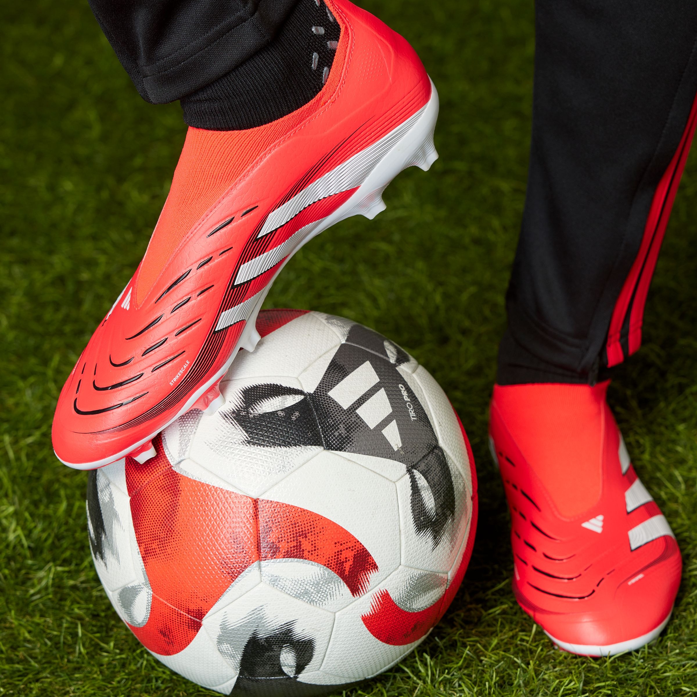 adidas Performance Fußballschuh »PREDATOR LEAGUE LACELESS FG/MG«