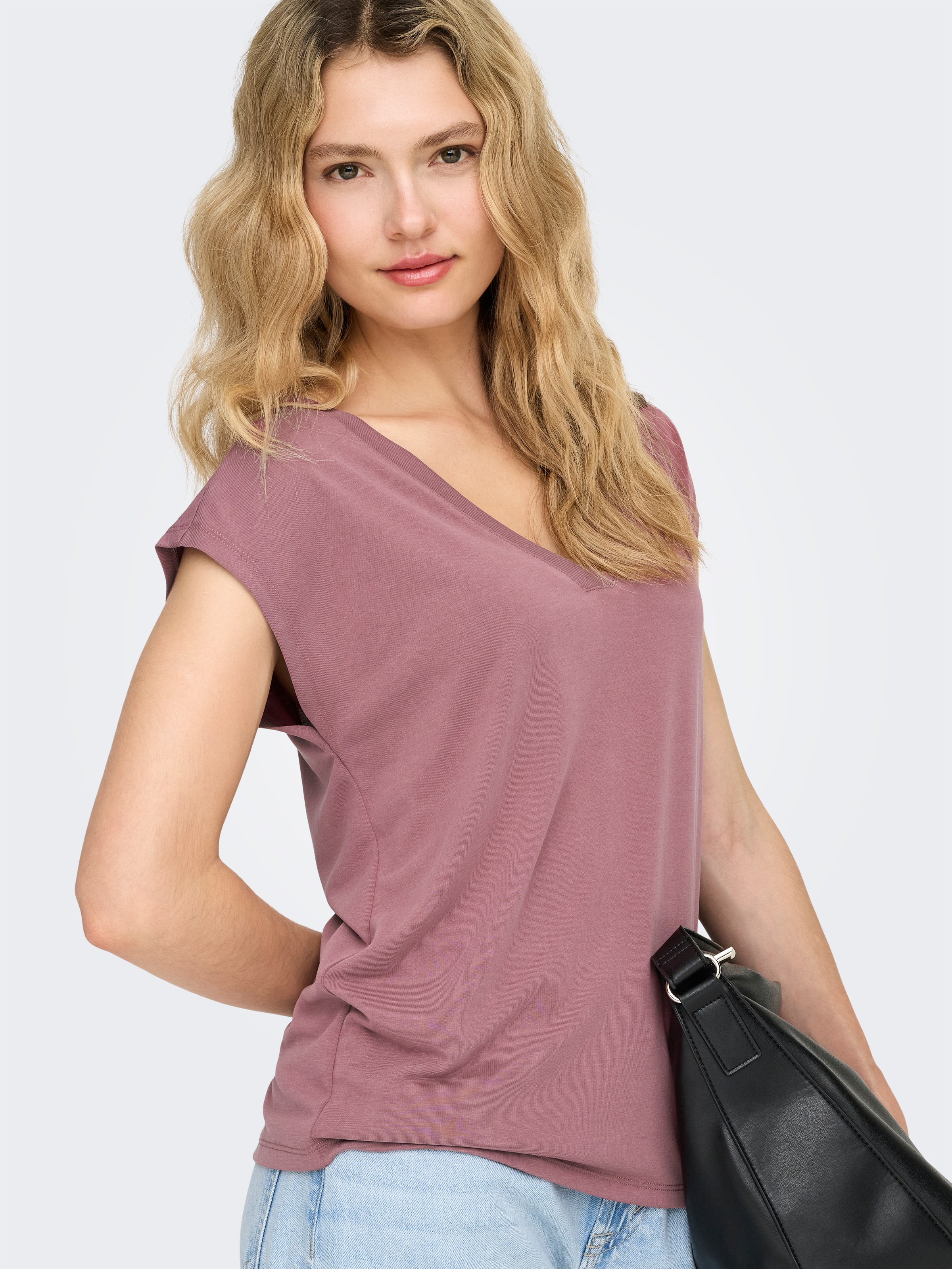 ONLY V-Shirt ONLFREE S/S MOD.V-NECK TOP JRS NOOS günstig online kaufen