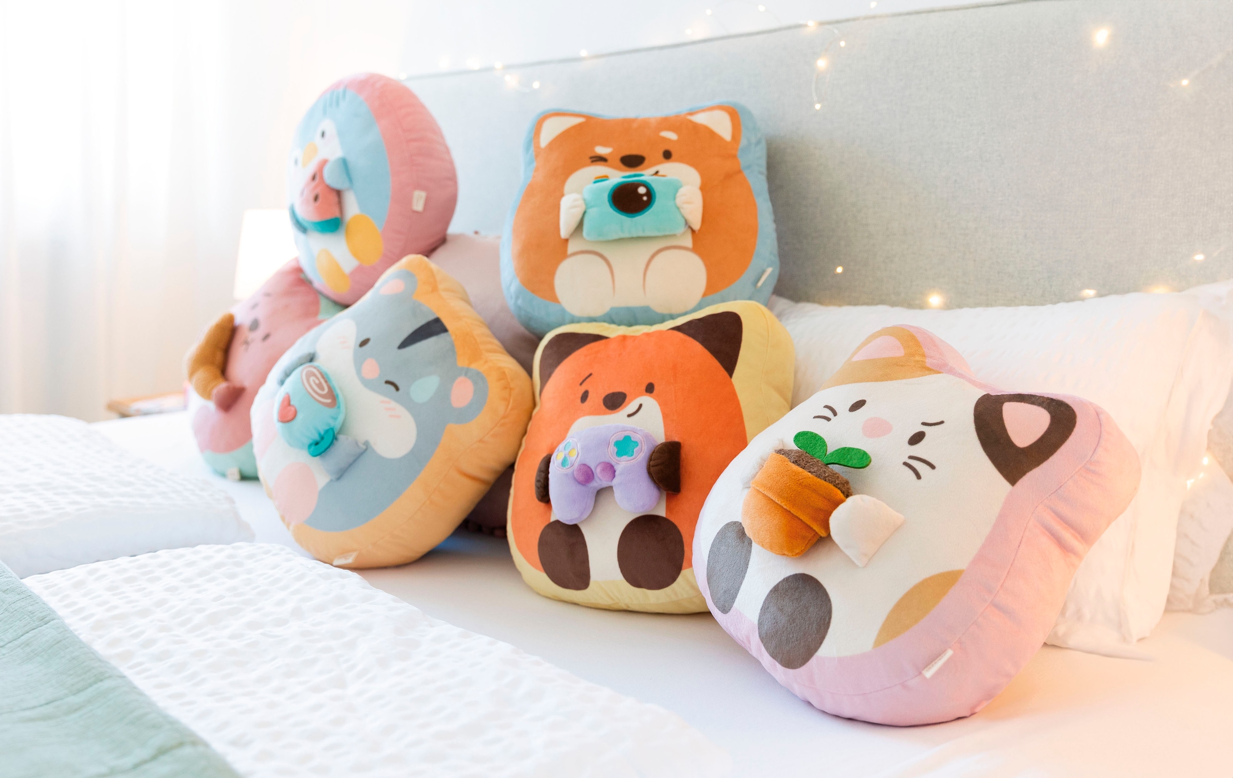 Nici Kuscheltier »mymochi, Fuchs Geeks mit Spielkonsole 35x33x12 cm«, enthält recyceltes Material (Global Recycled Standard)