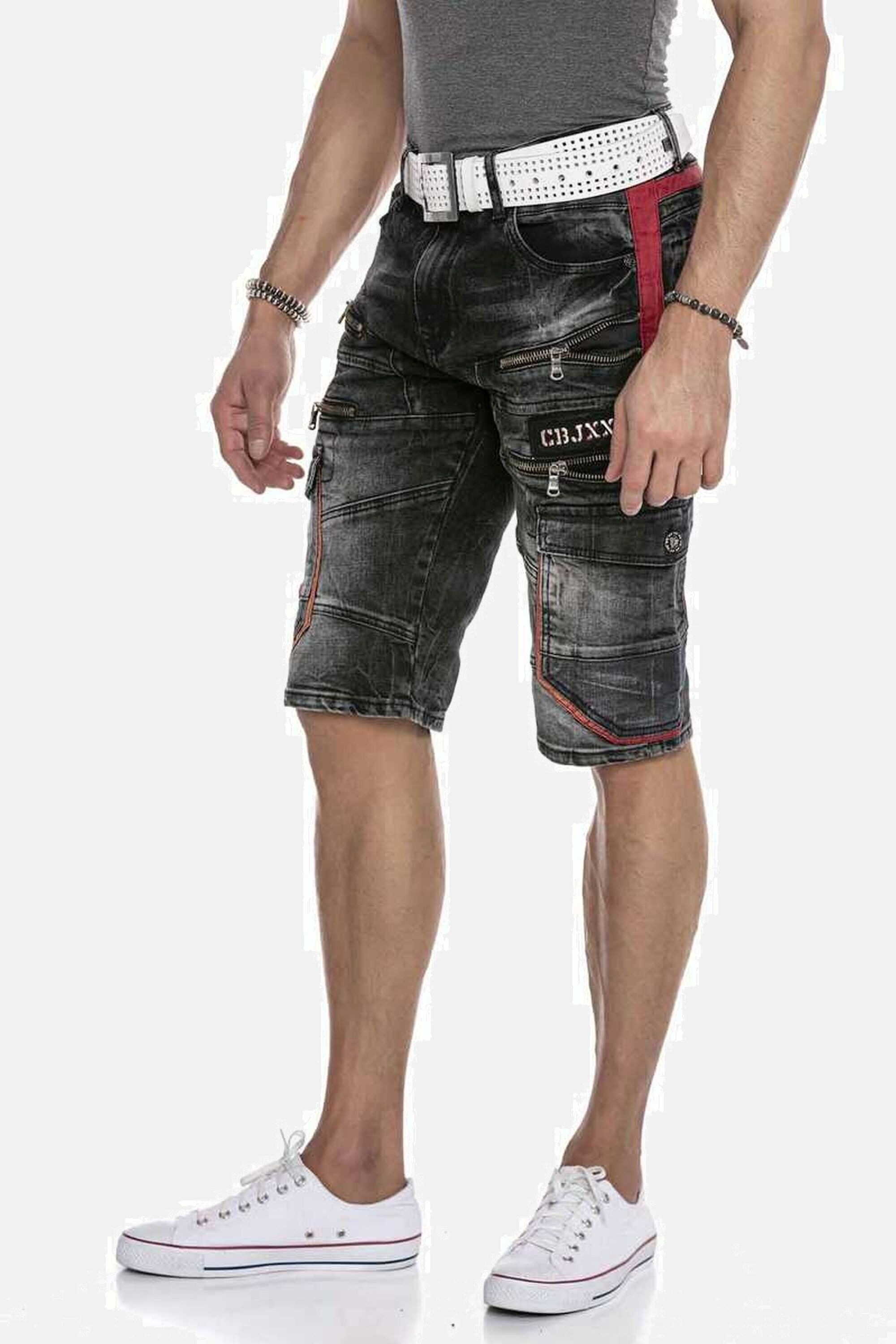 Cipo & Baxx Jogg Pants »Bermuda & Short«, mit Reißverschluss-Verzierungen, CK224
