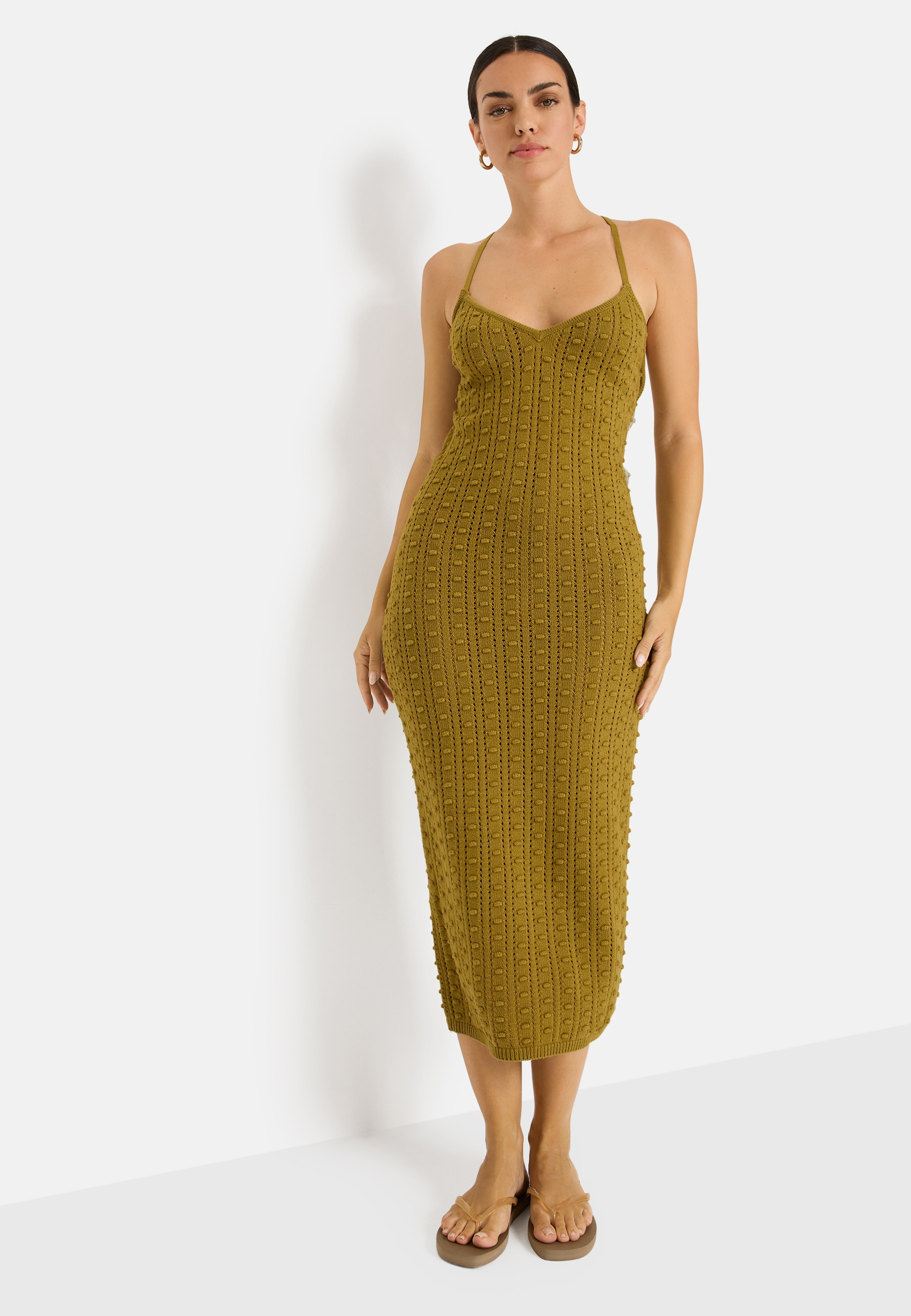 LSCN by LASCANA Strickkleid "mit tiefem Rückenausschnitt" in Midilänge mit gekreuzten Trägern hinten, Midikleid, Strandkleid
