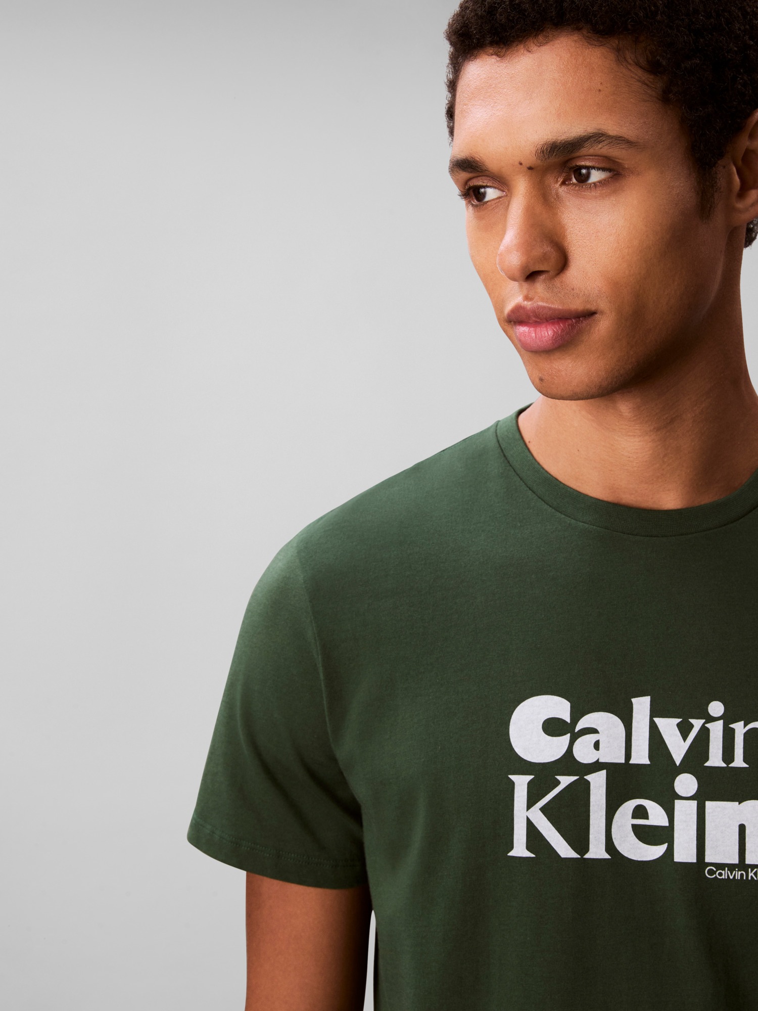 Calvin Klein T-Shirt "SS 30S EU CALVIN KLEIN BOLD GRAP", Mit Rundhalsaussch günstig online kaufen