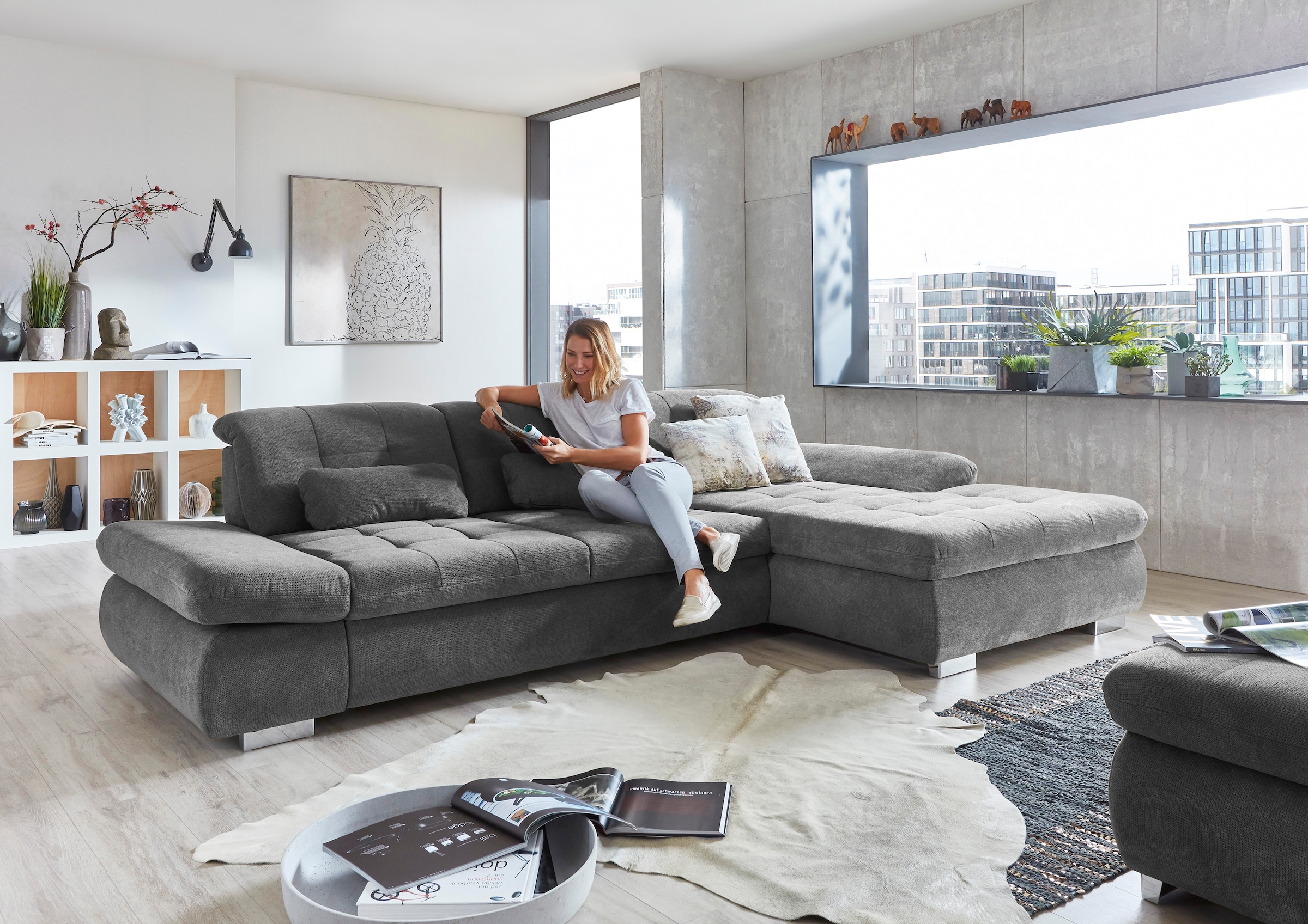 Die PlanBar Ecksofa "MP-IN17004 L-Form, Breite 331 cm, Federkern-Polsterung" inkl. Sitztiefenverstellung, wahlweise weitere Funktionen