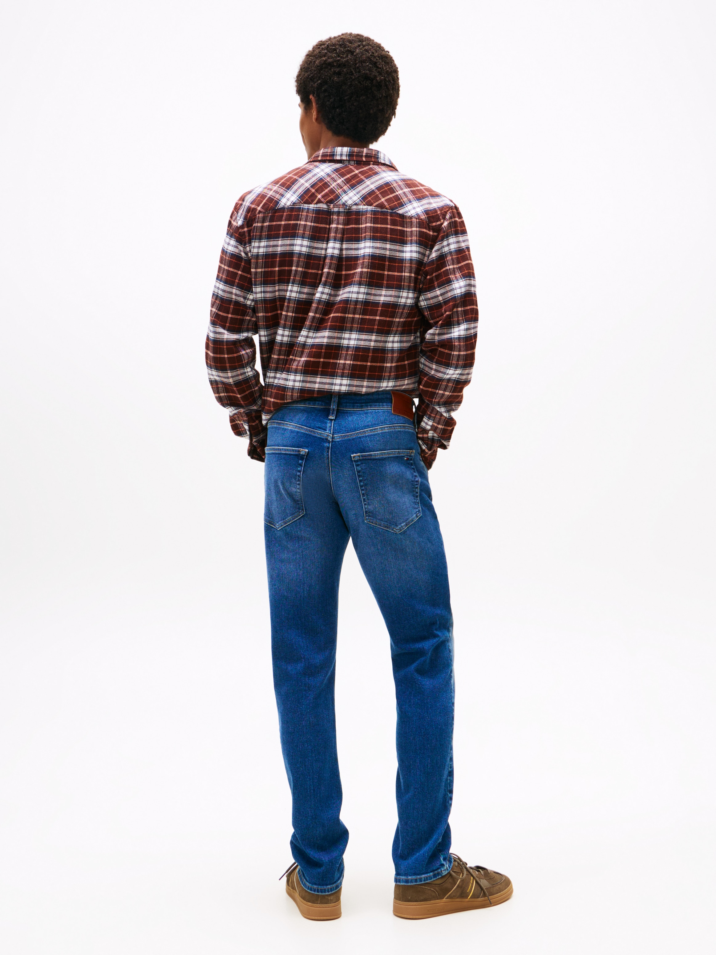 Tommy Jeans Gerade Jeans »Scanton Slim«, Mit Markenlabel aus Leder hinten