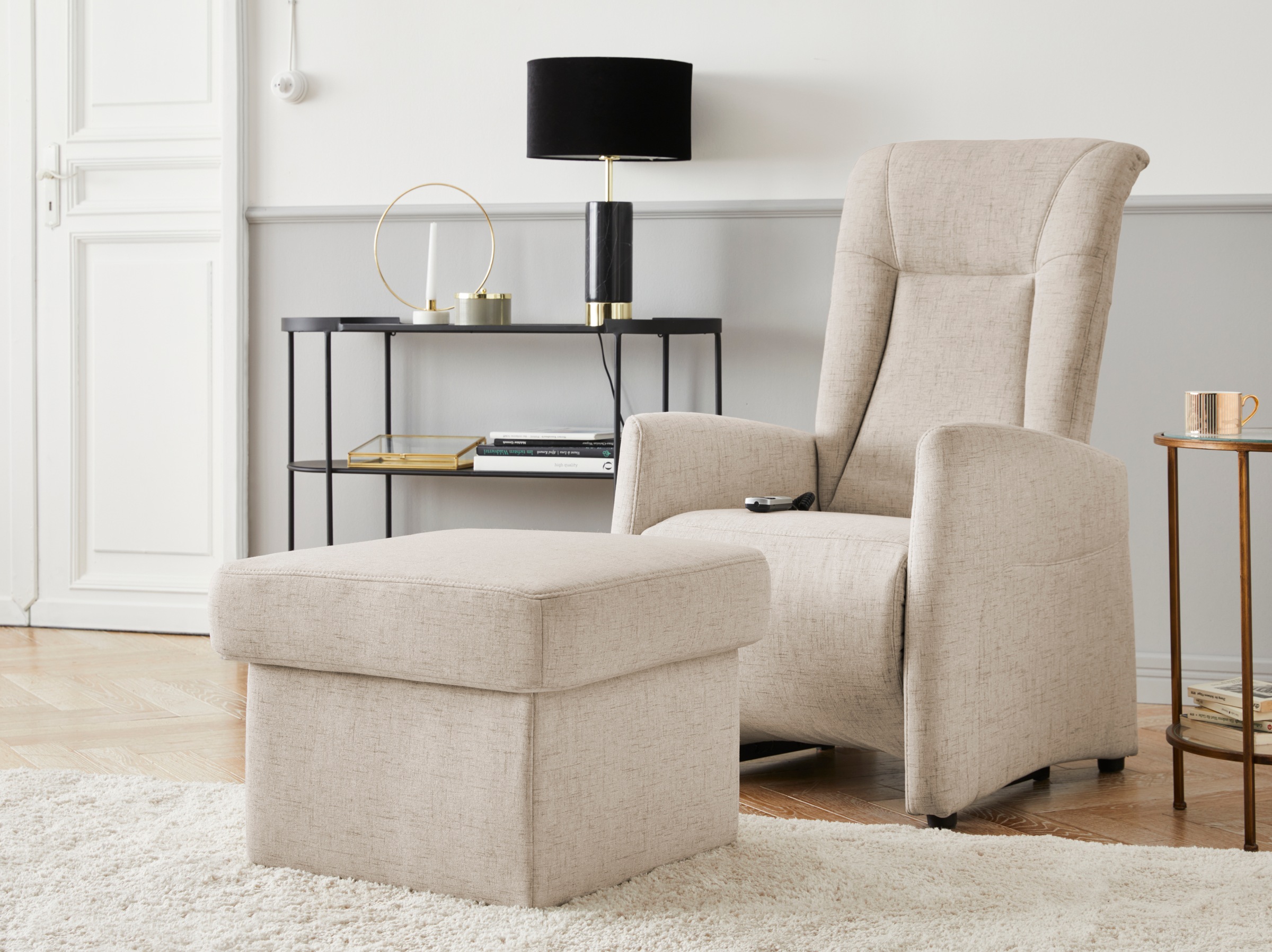 sit&more Stauraumhocker »Melissa«, klassisches Design, optional in dem mit Wasser zu reinigendem Bezug