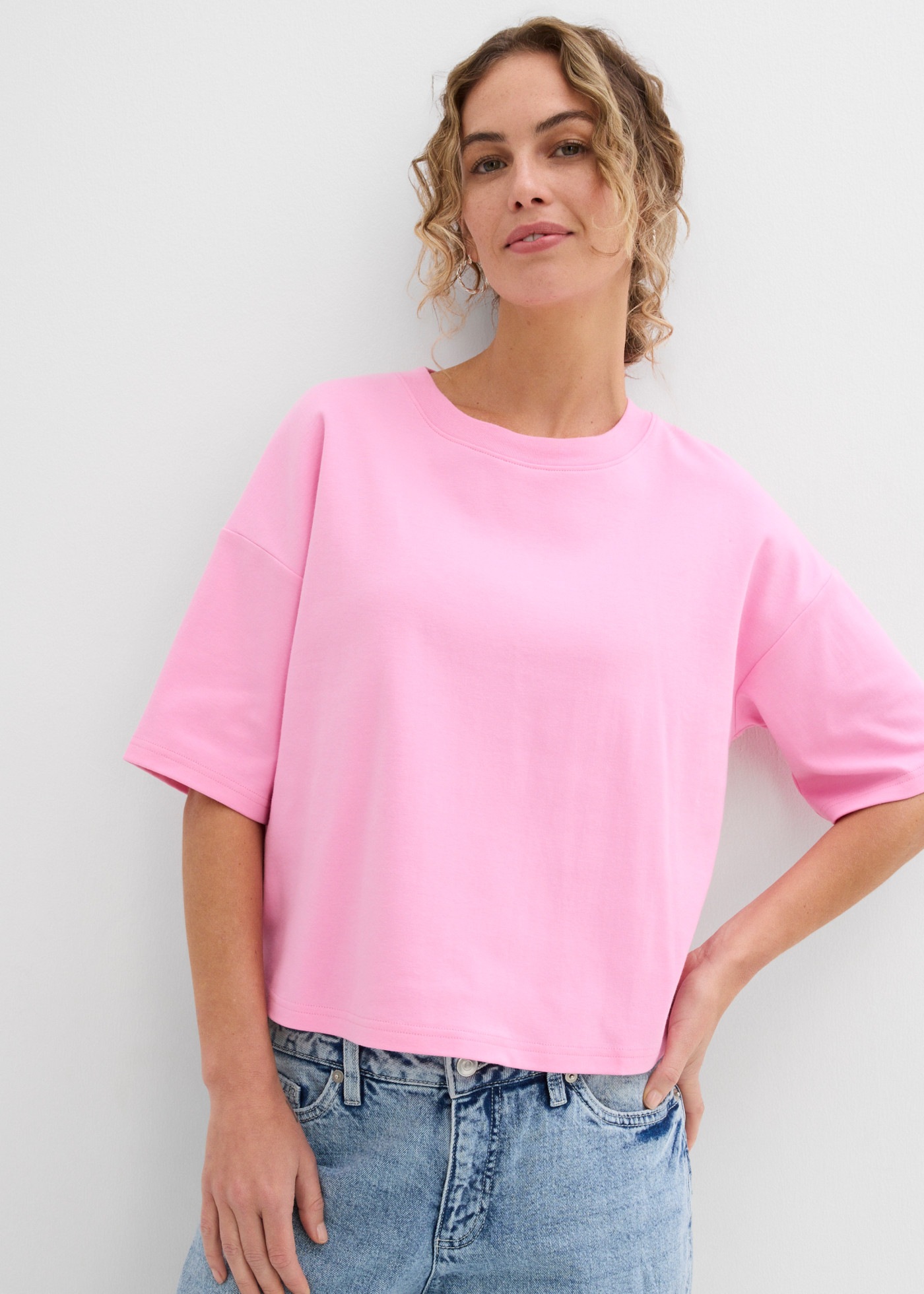 bonprix 1100000002199 Oversize-Style, mit Rundhalsausschnitt, aus Baumwolle
