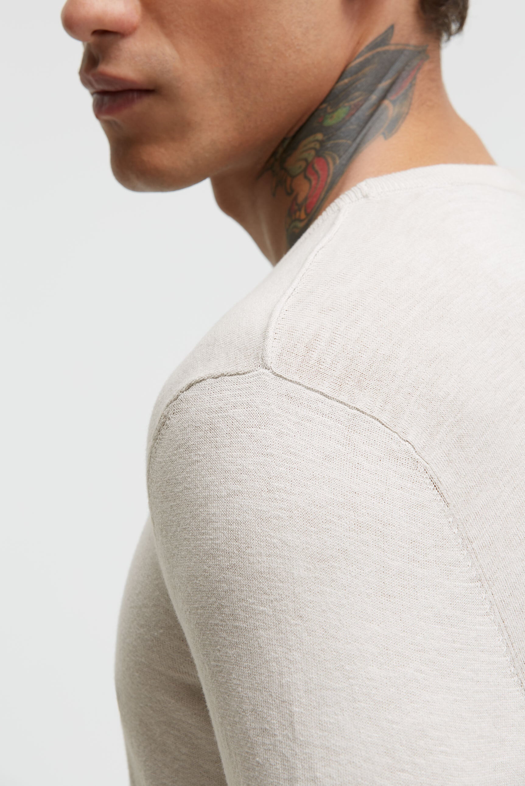 CMPD Rundhalspullover mit Rollsäumen