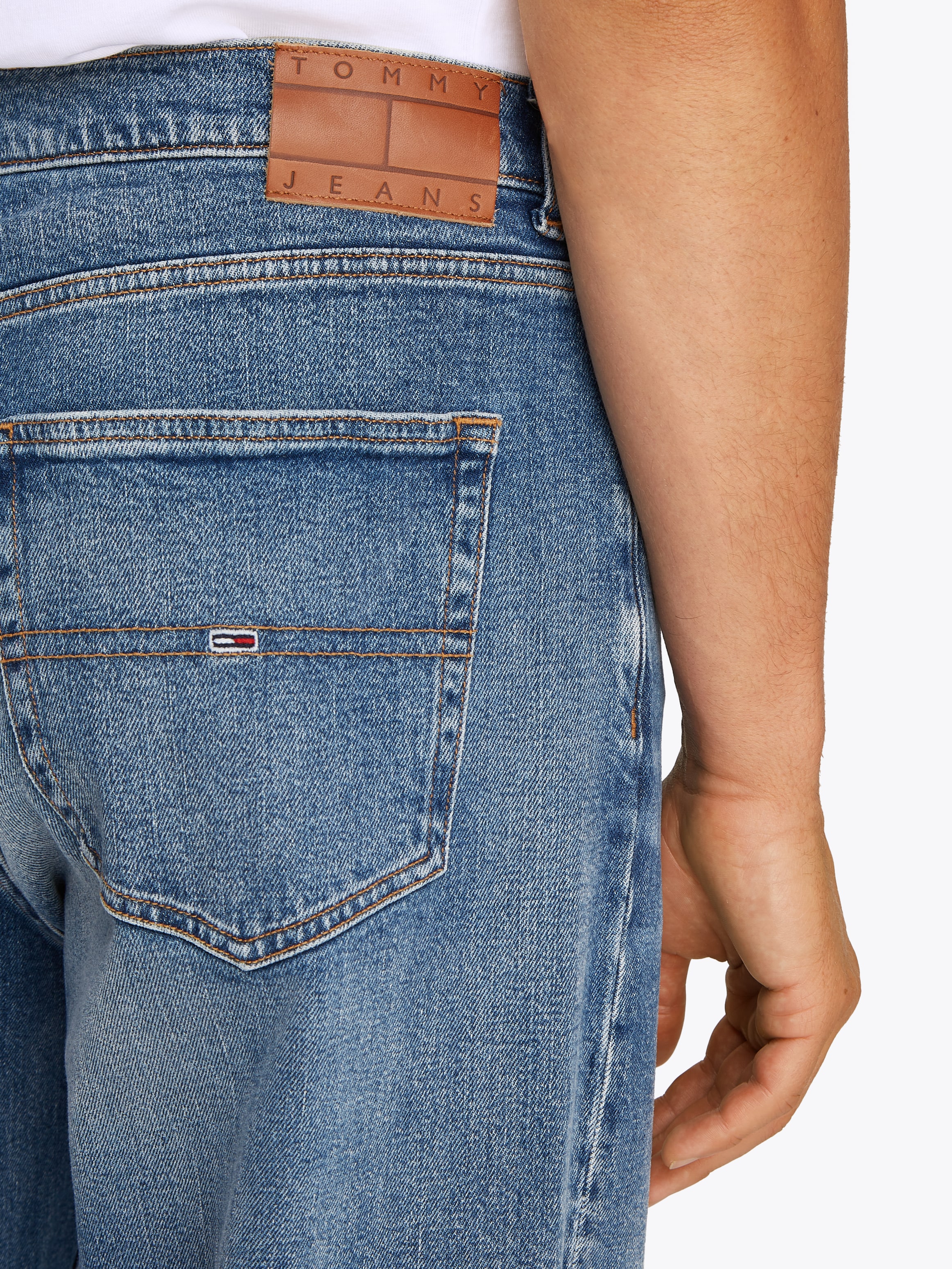 Tommy Jeans Loose-fit-Jeans »Jamie Loose Straight«, in blauer Waschung