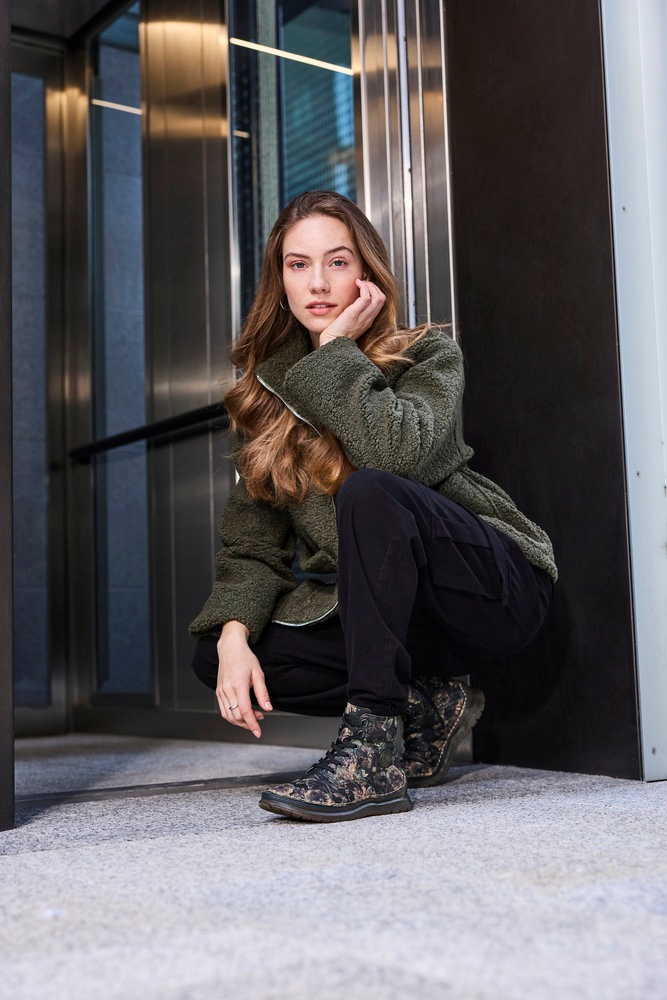 Rieker Schnürboots  Keilabsatz, Herbstboots mit modischen Kontrastnähten