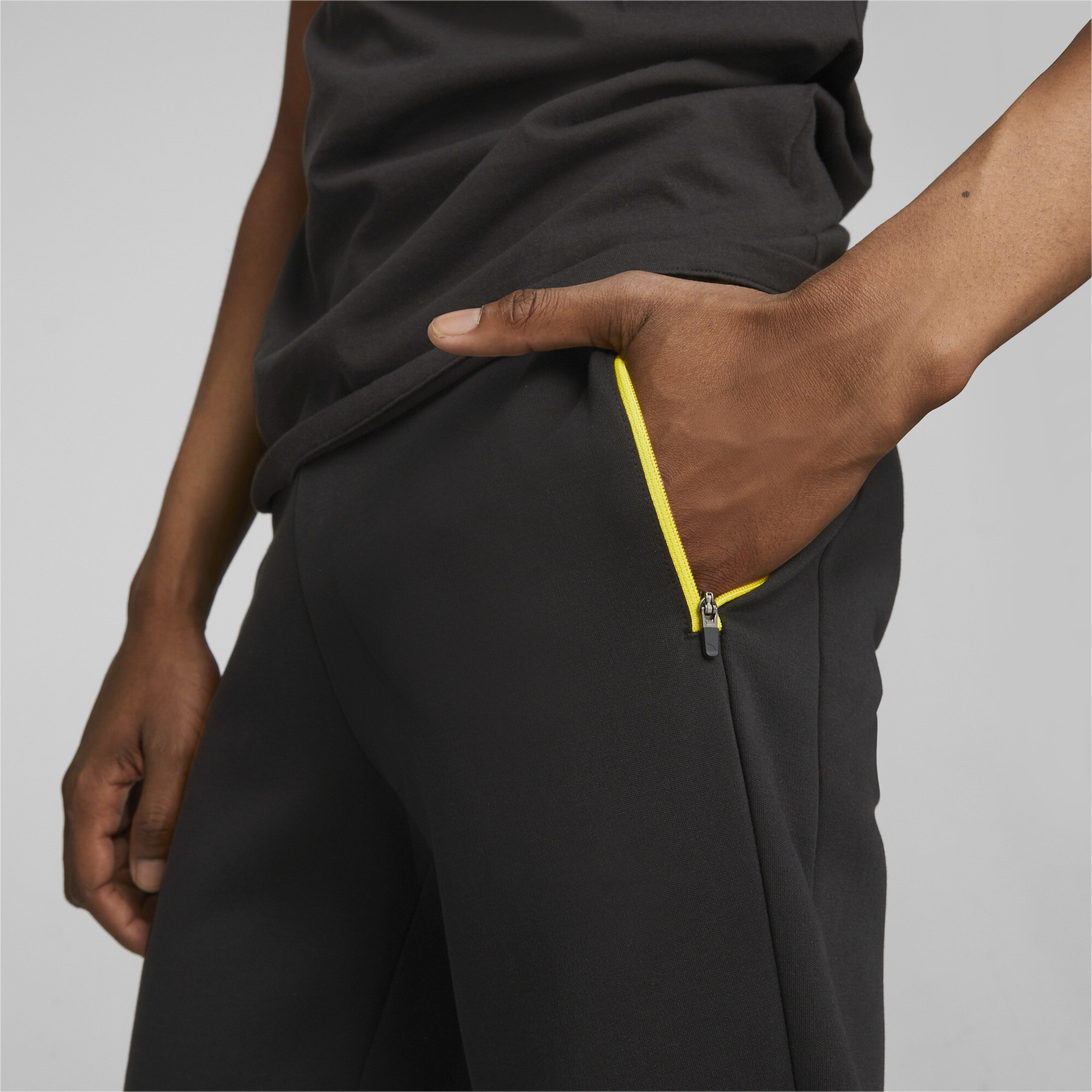 PUMA Sporthose »Borussia Dortmund Casuals Fußball-Hose Herren«