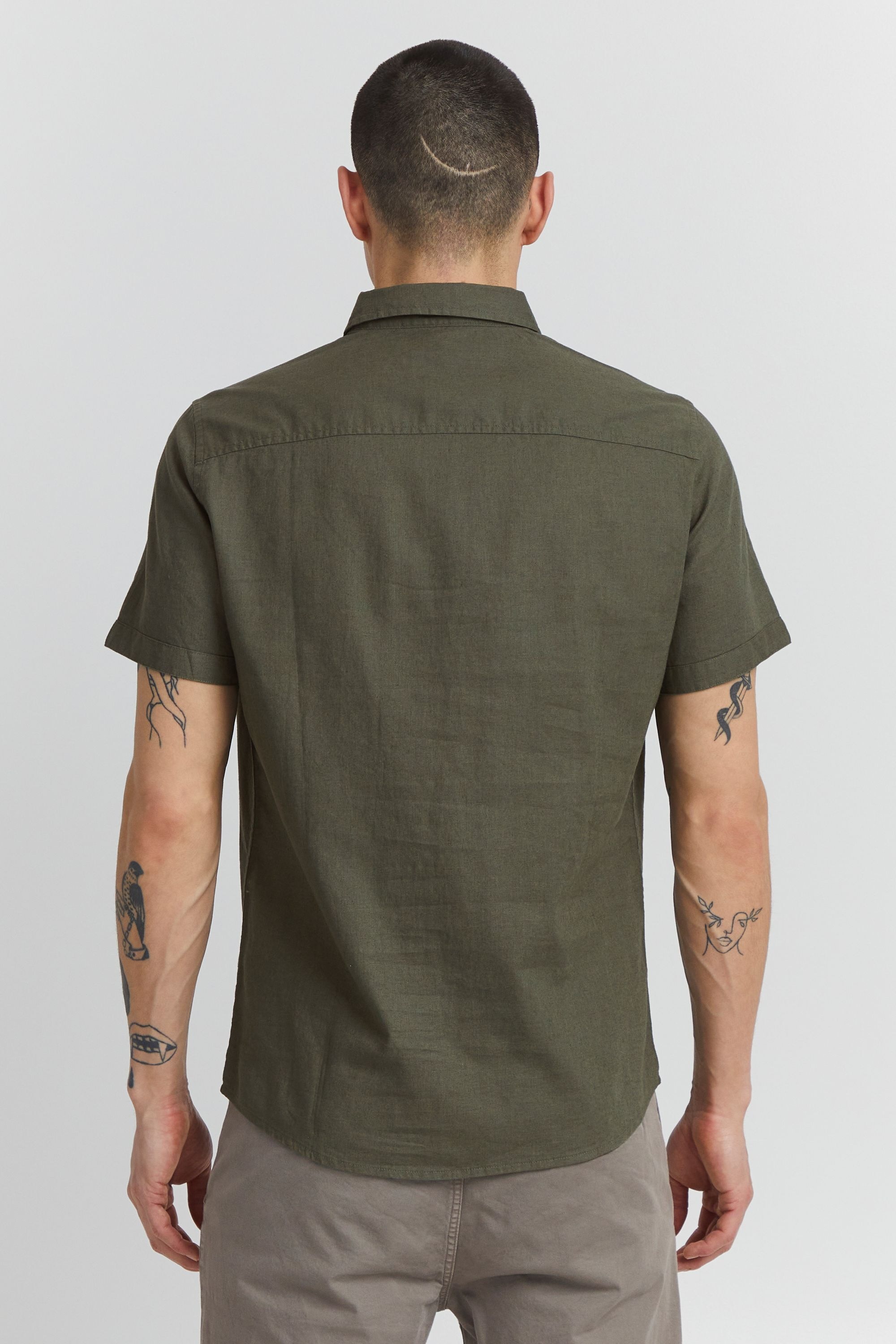 Kurzarmshirt INDICODE "Kurzarmhemd IDHank", Herren, Gr. M, grün (beetle), Obermaterial: 55% Leinen LI. 45% Baumwolle CO., Hemden 3