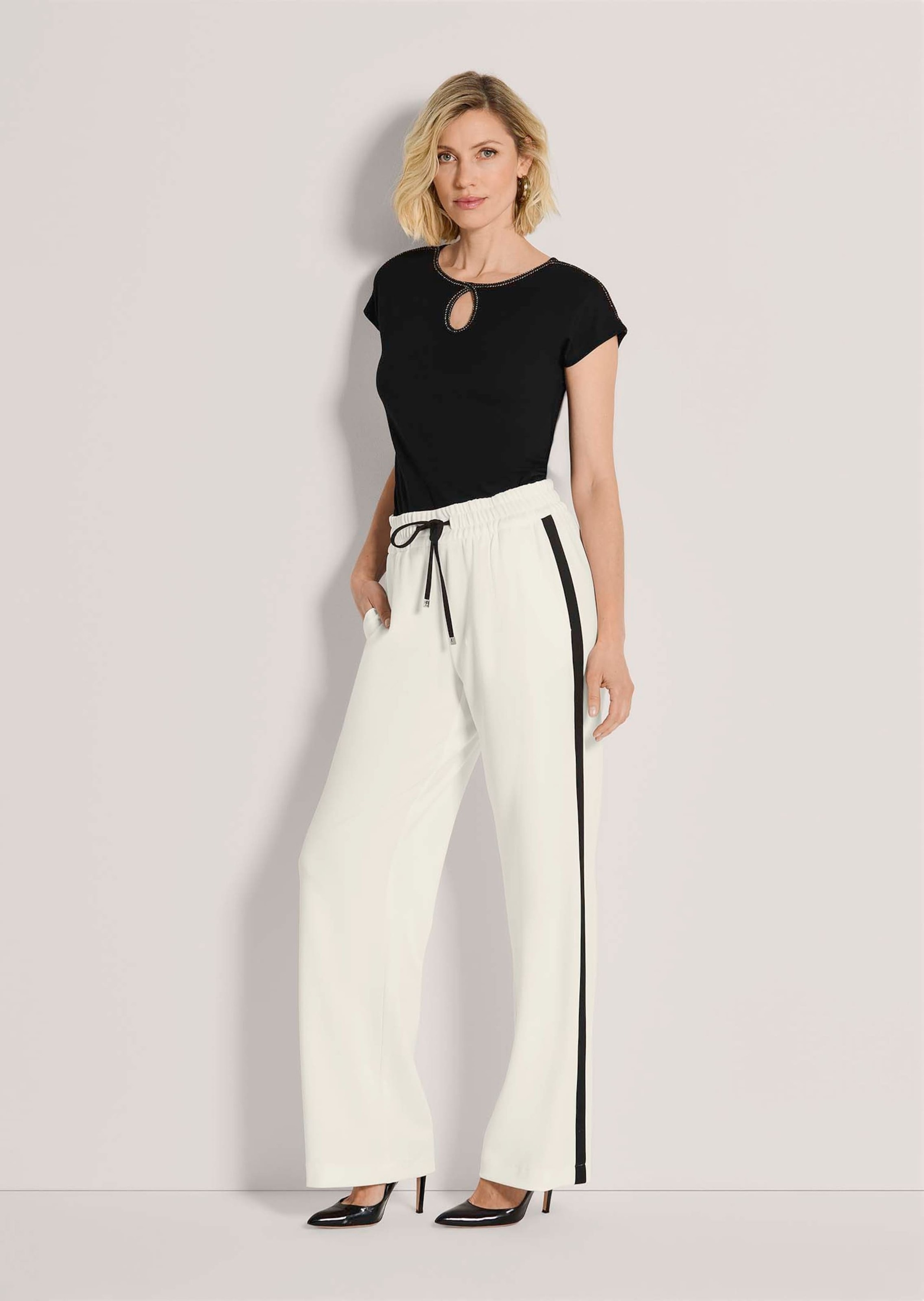MADELEINE Schlupfhose »Jerseyhose Schlupfhose mit Galonstreifen«  Hose mit seitlichen Galonstreifen