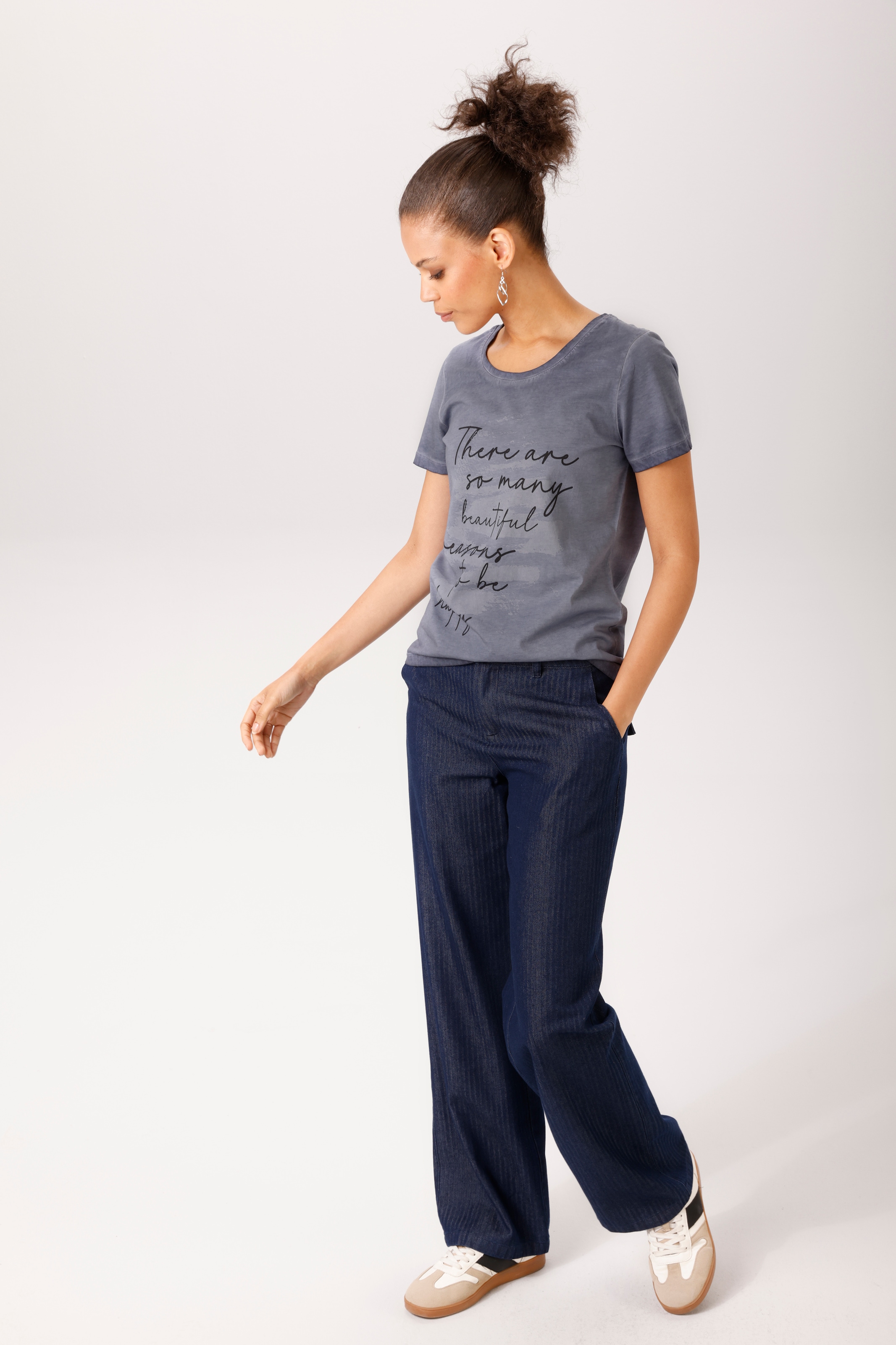 Aniston CASUAL T-Shirt mit ausdrucksvollem Statement-Schriftzug - NEUE KOLLEKTION