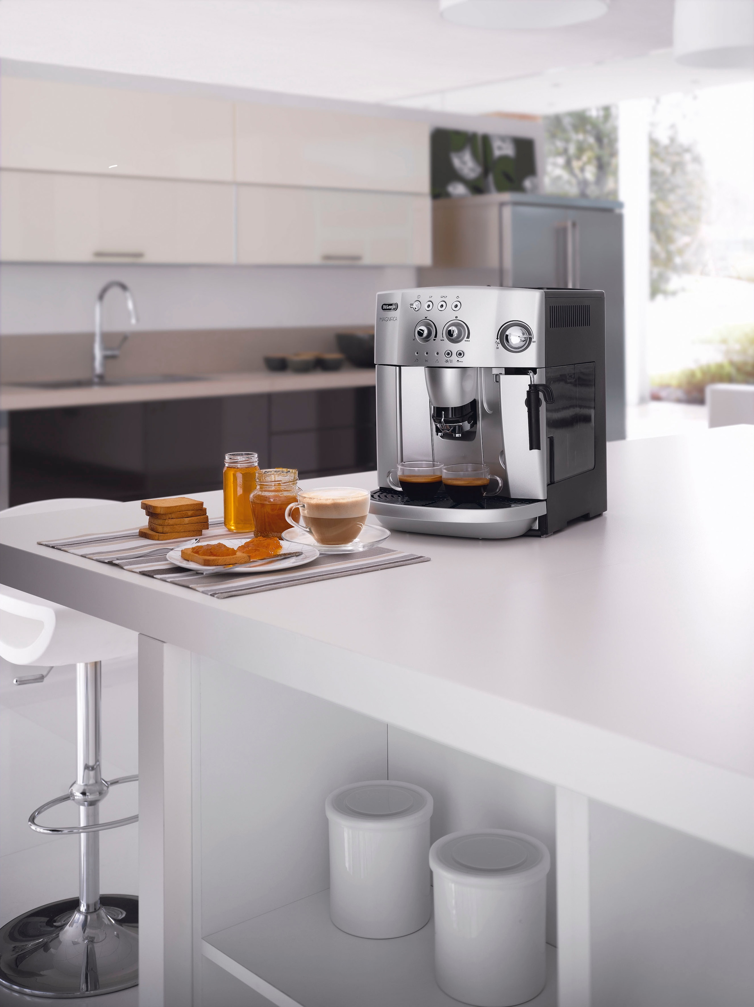 De'Longhi Kaffeevollautomat »Magnifica ESAM 4008.S«, Silber