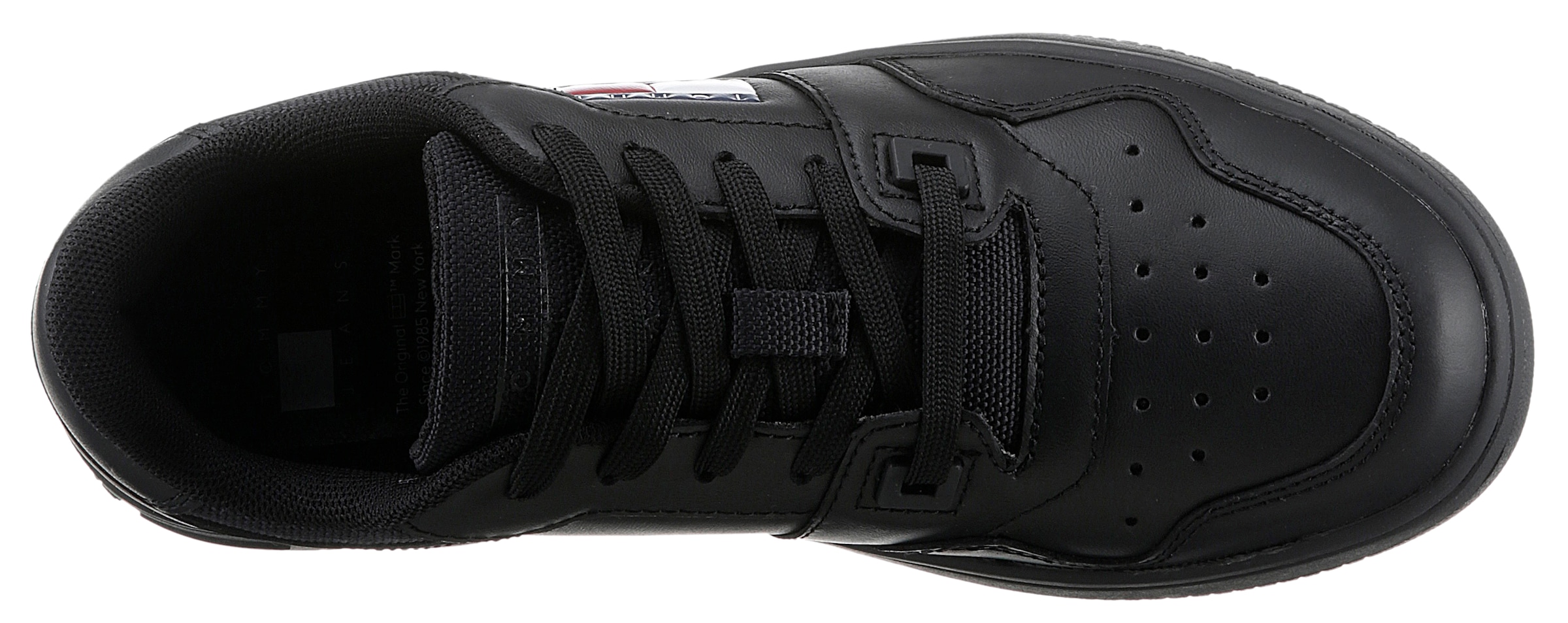 Tommy Jeans Plateausneaker »TJW RETRO BASKET ESS«, Freizeitschuh, Halbschuh, Schnürschuh mit seitlicher Logoflagge