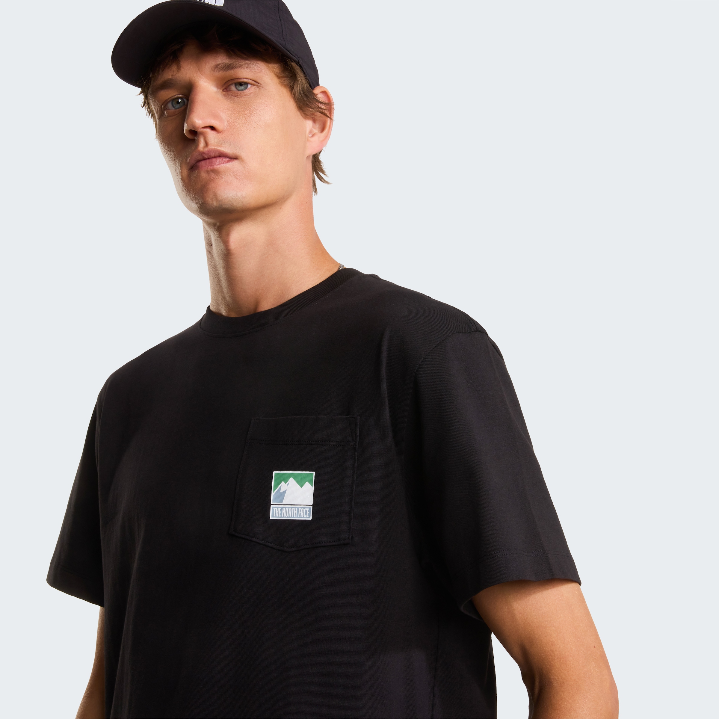 The North Face T-Shirt »M MOUNTAIN LOGO RELAXED SHORT SLEEVE TEE-GRAPHIC« lockere Passform, kurze Ärmel, weiches Material