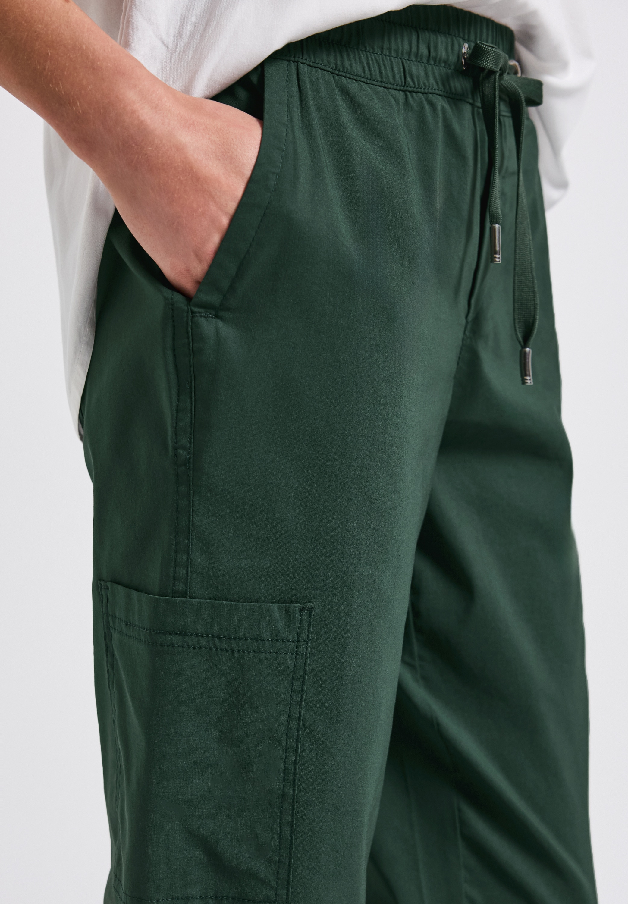 STREET ONE Stoffhose »Style Bonny«, Sommerhose mit elastischem Bund mit Tunnelzug