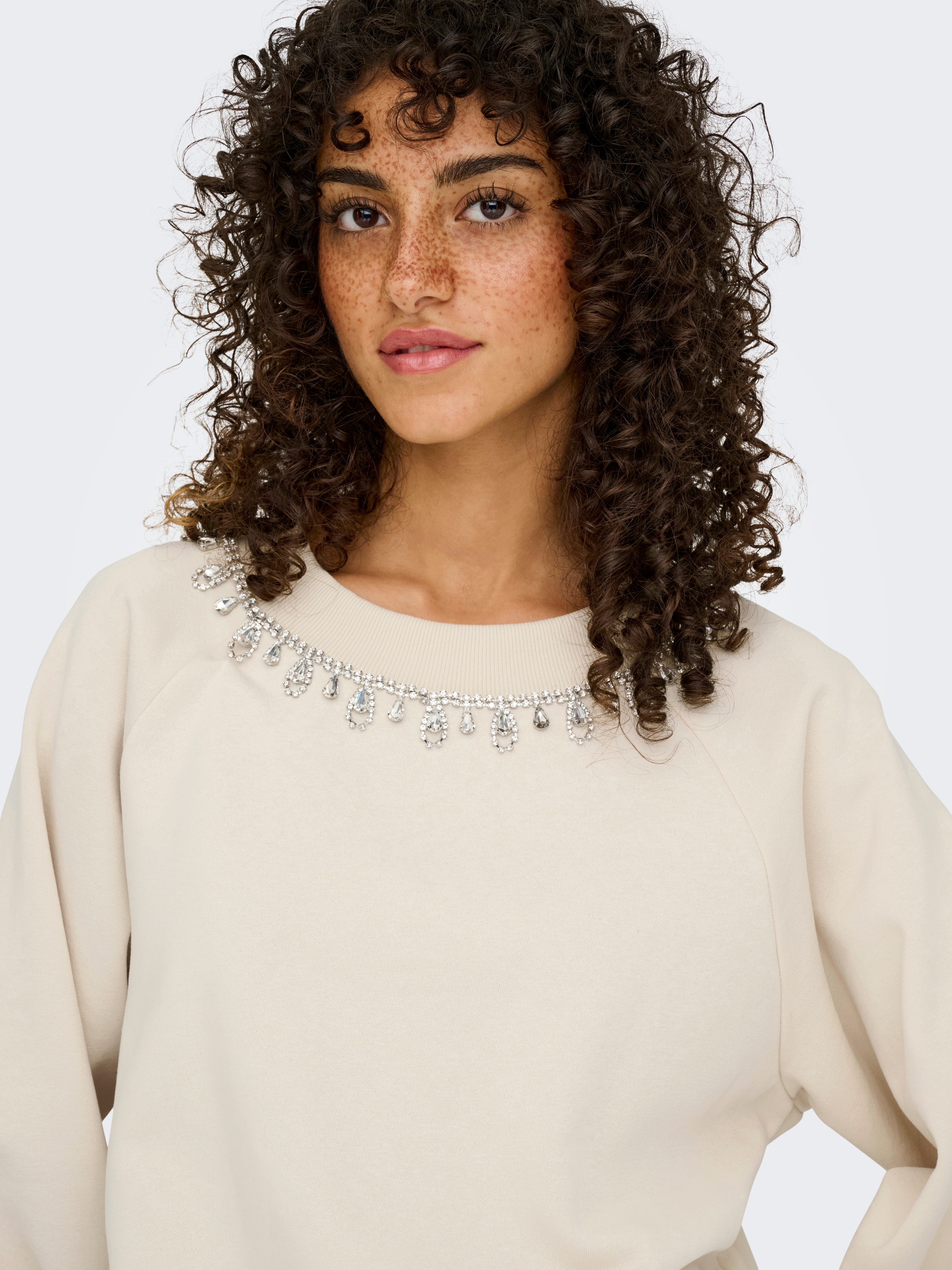 Thumbnail - ONLY Sweatshirt "ONLJETT L/S O-NECK EMB. BOX SWT"