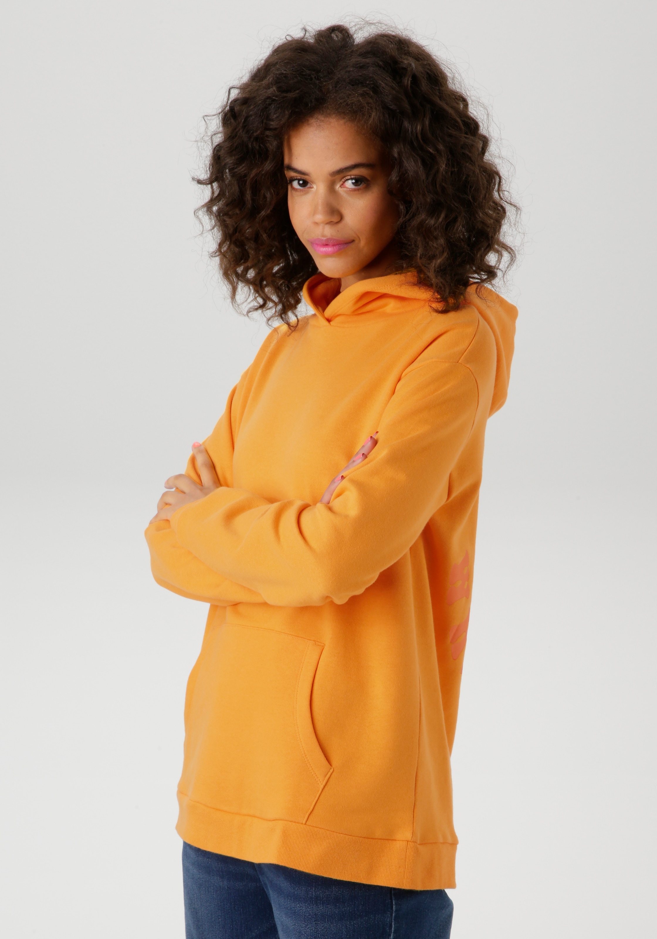 Aniston CASUAL Kapuzensweatshirt, mit Smiley im Rücken günstig online kaufen