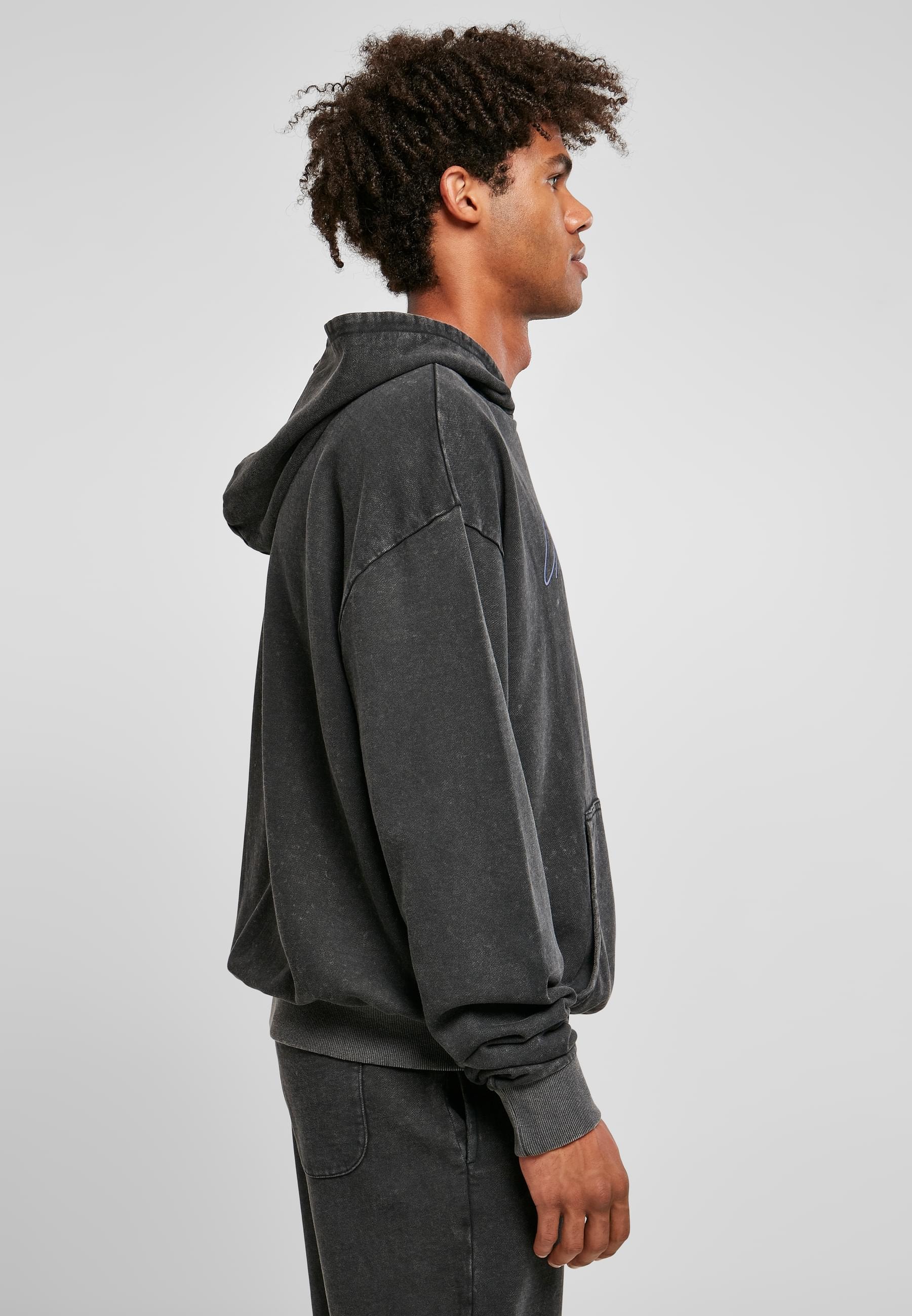 URBAN CLASSICS Kapuzensweatshirt »Urban Classics Herren Script Logo Hoody«, (1 tlg.)