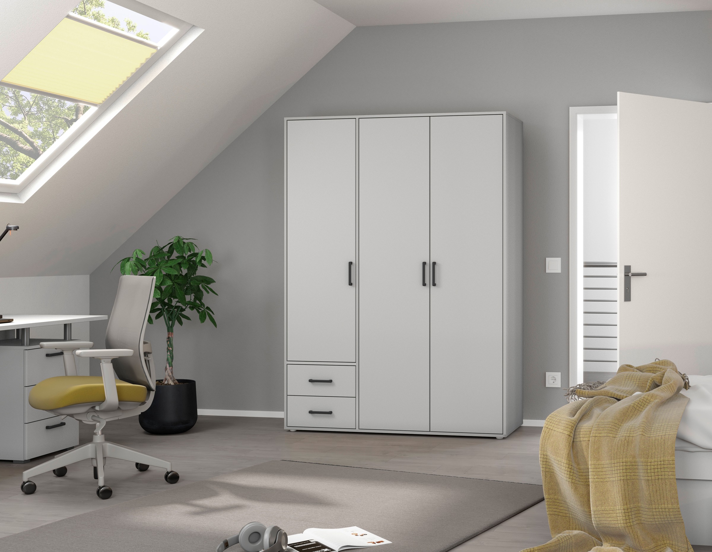 rauch Drehtürenschrank »Kleiderschrank Schrank Garderobe Wäscheschrank VOYAGER«, (in 3 verschiedenen Ausstattungen BASIC/CLASSIC/PREMIUM), moderne Griffe in Graumetallic mit Außenschubkästen MADE IN GERMANY