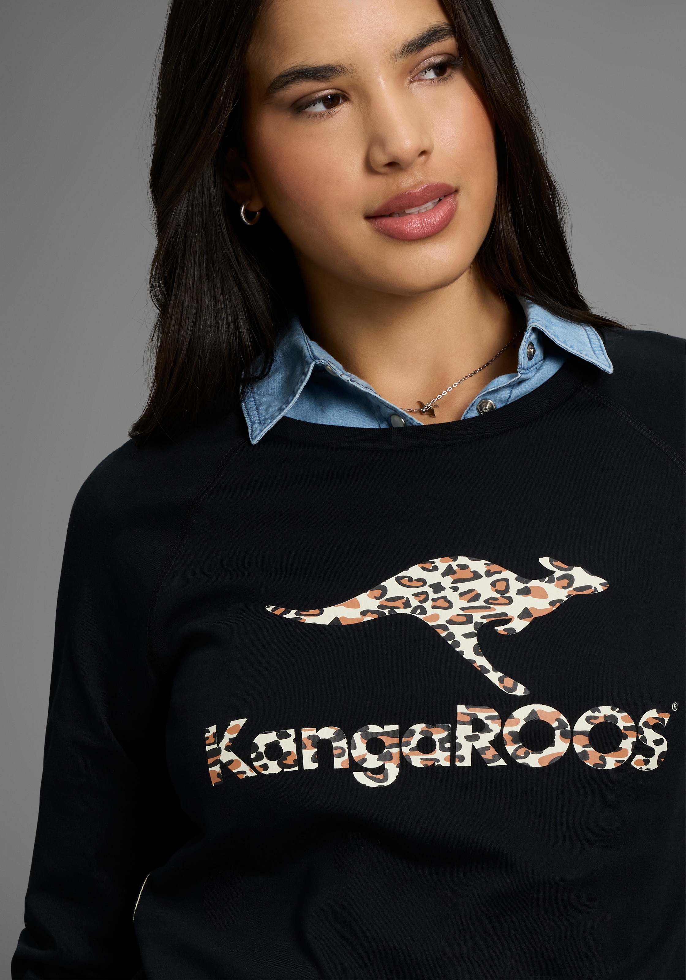 KangaROOS Sweatshirt, Langarm, figurumspielender Schnitt, mit Print, Rundhalsausschnitt