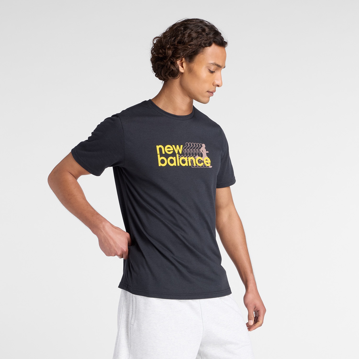 New Balance Trainingsshirt "Heathertech Graphic T-Shirt 2 BLACK" atmungsaktives Material, schnell trocknend, auch in großen Größen