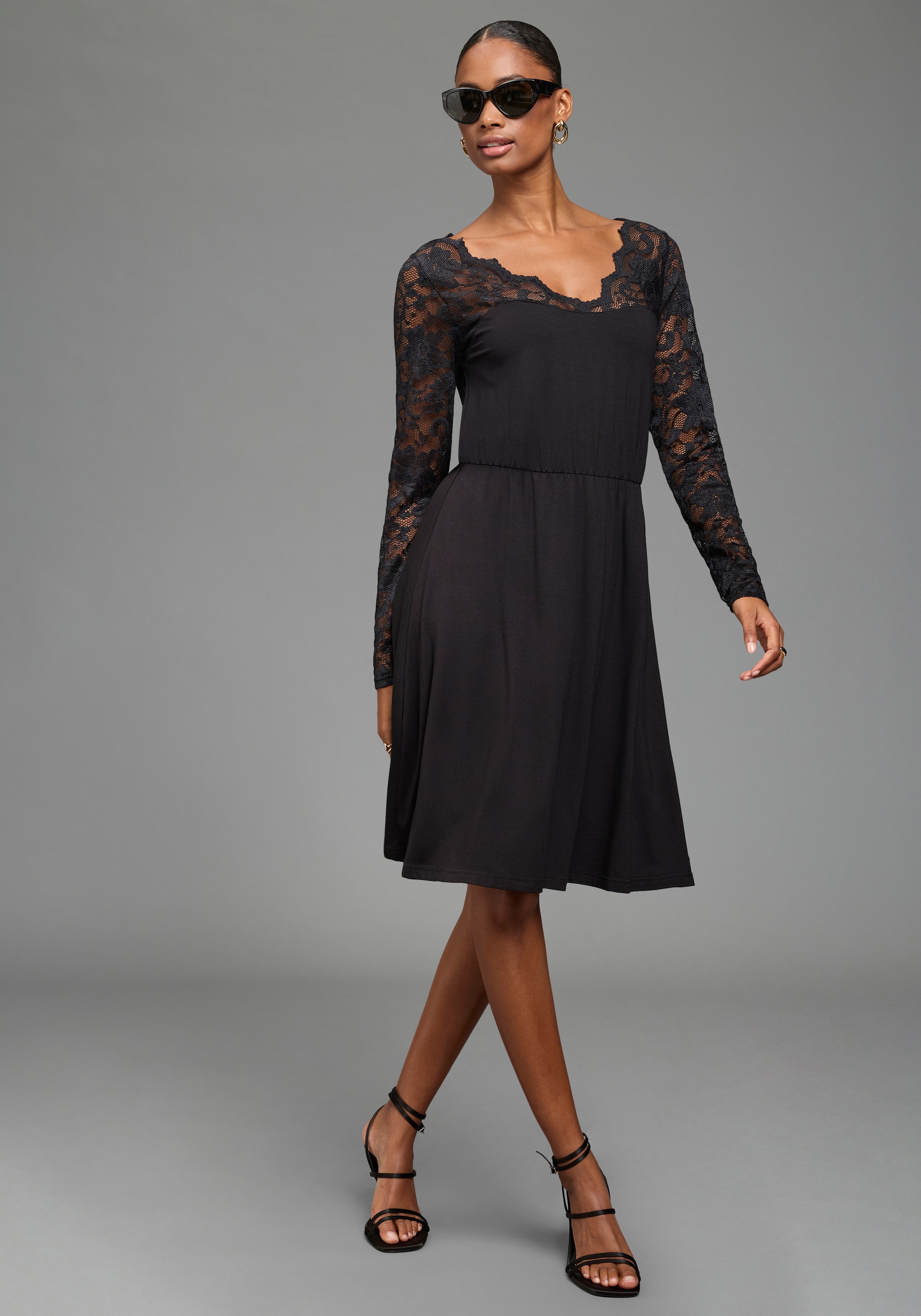 Laura Scott Spitzenkleid "mit elastischer Taille" aus Viskose-Jersey, figurbetonte Passform mit schwingendem Rock
