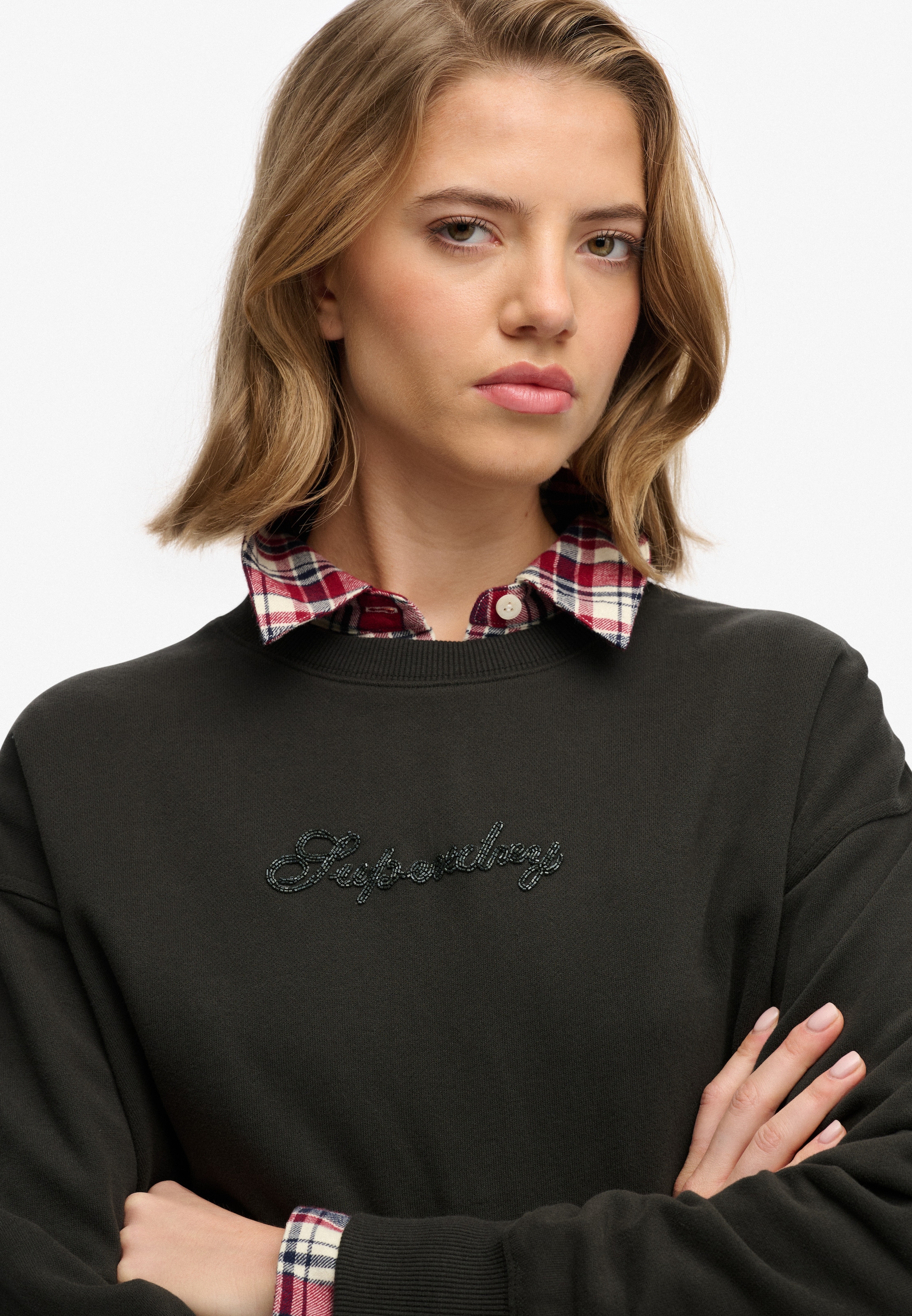 Superdry Sweatshirt »SCRIPT BRAND LOOSE CREW«, mit Markenlogo aus Perlenstickerei auf der Brust
